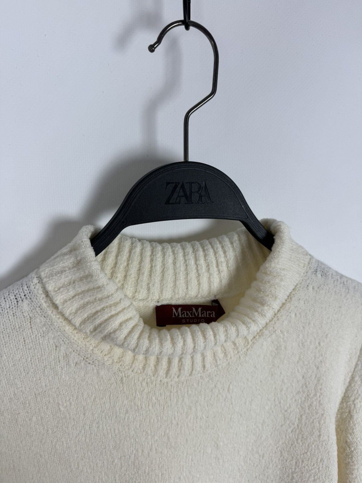 Max Mara Max Mara Studio Turtle Neck Short Jumper Size L / US 10 / IT 46 - 6 Thumbnail