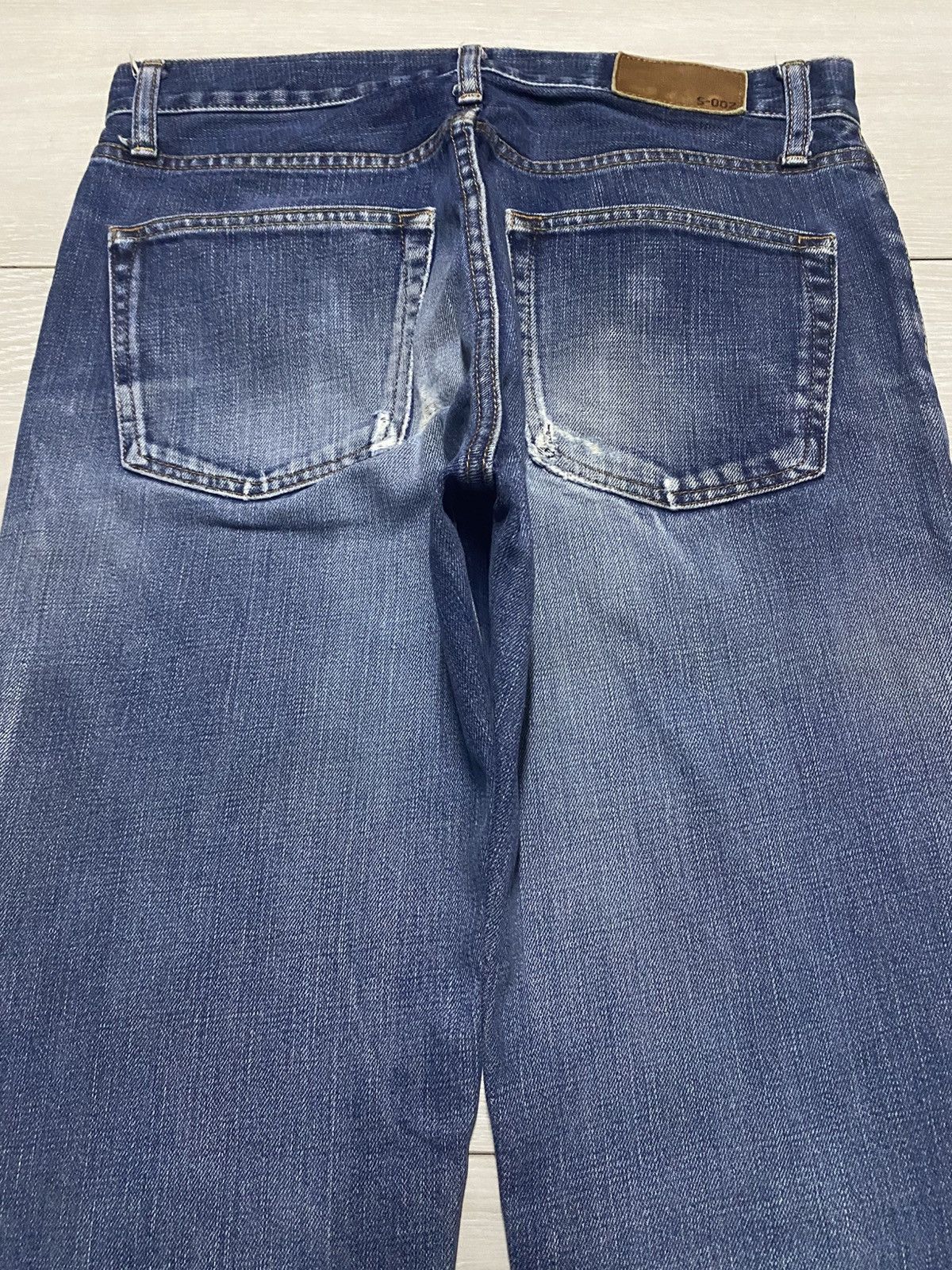 Japanese Brand Vintage Uniqlo S002 Distressed Fade Wash Slim Straight Jeans Size US 30 / EU 46 - 4 Thumbnail