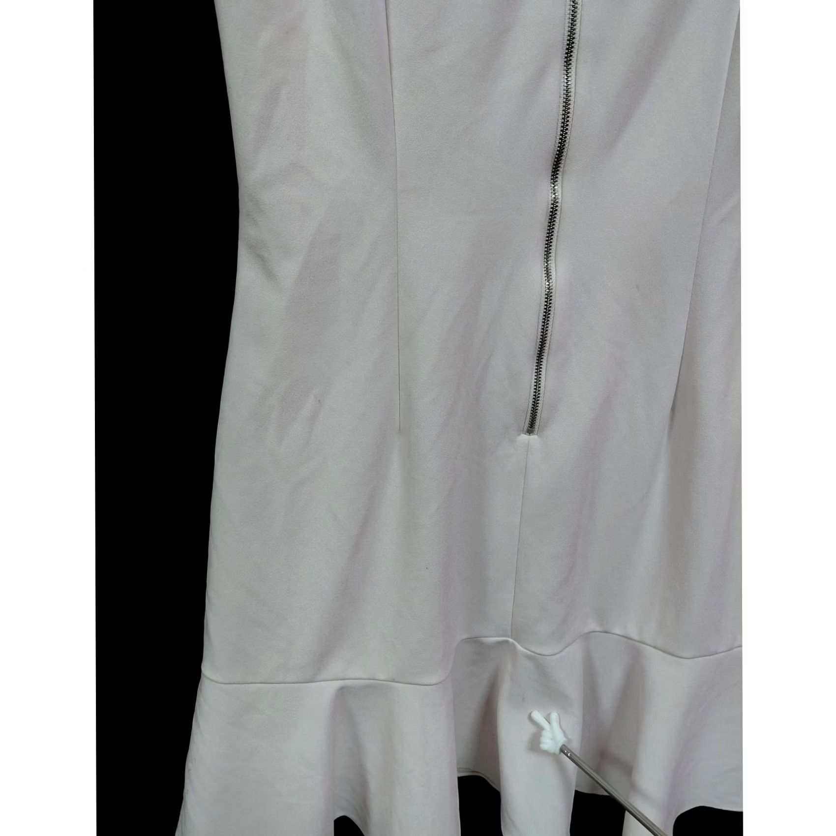 Saks Fifth Avenue Saks Fifth Avenue White Sleeveless Dress Shift Knee Length Women Size 14 Size XL / US 12-14 / IT 48-50 - 2 Thumbnail