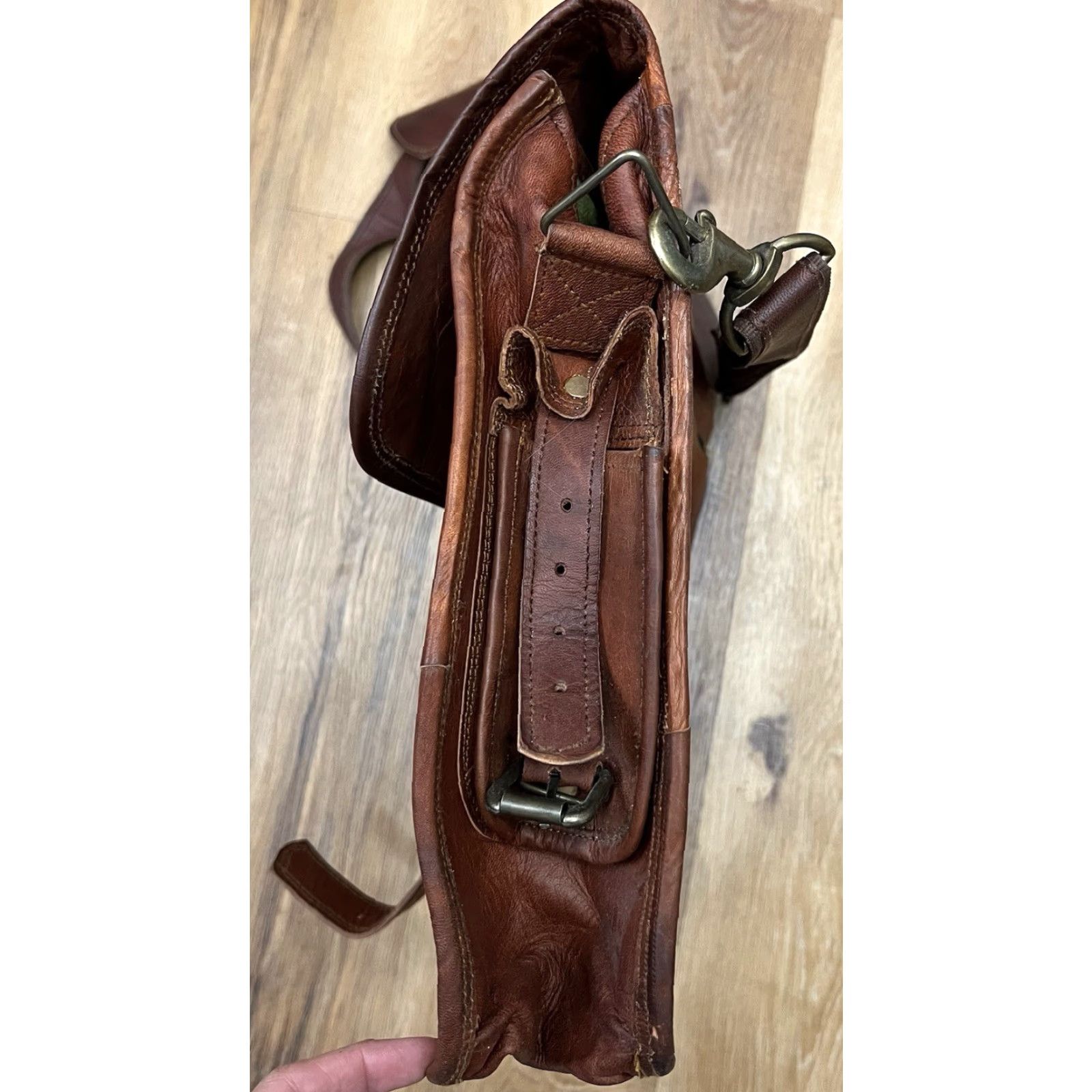 Vintage VINTAGE Sun Distressed Oiled Leather Messenger Bag Briefcase Satchel 17.5” x 13” x 5” Brown Mens Womens Neutral Size ONE SIZE - 6 Thumbnail