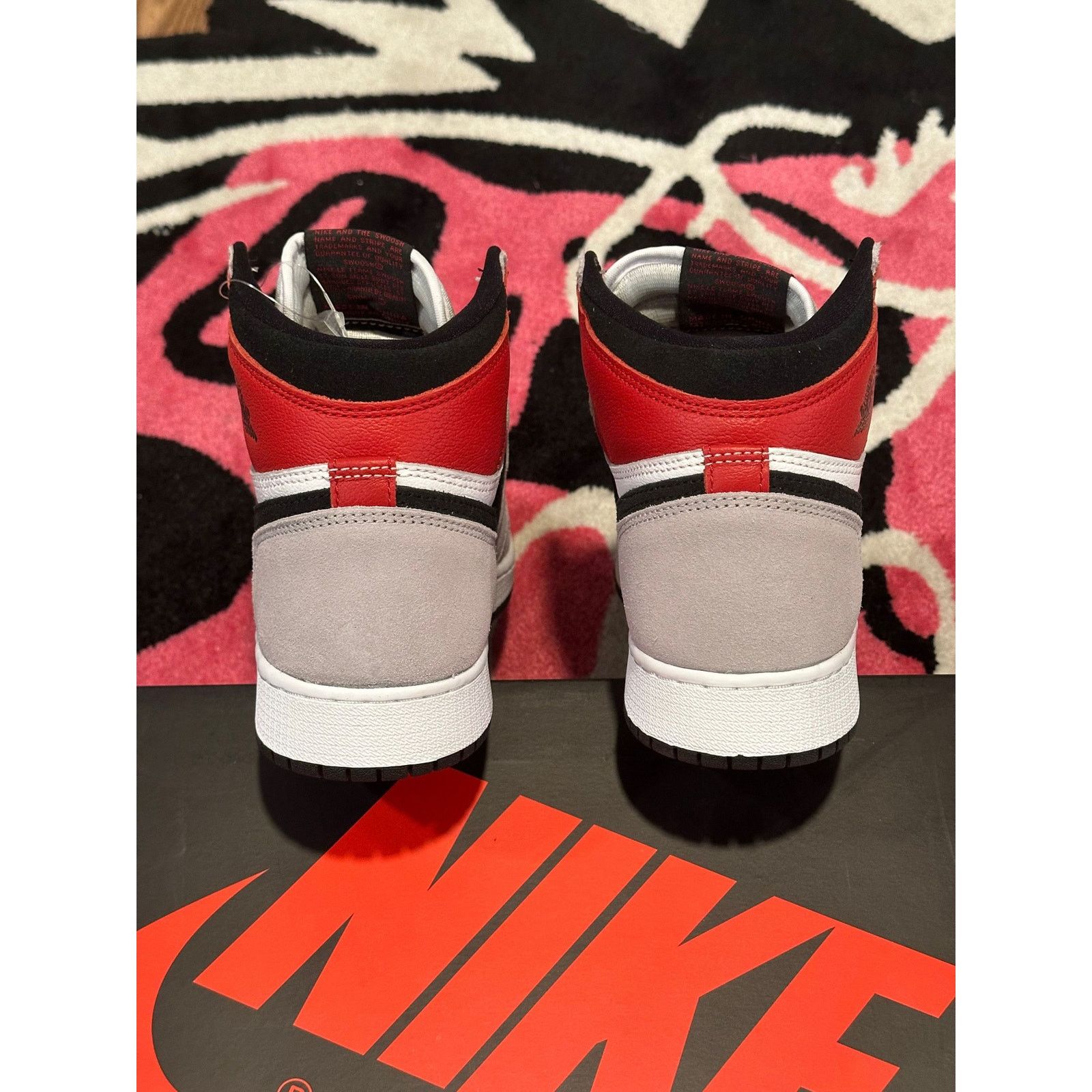 Jordan Brand × Nike Jordan 1 Retro High Light Smoke Grey GS – Size 6.5Y – New Size US 6 / EU 39 - 6 Thumbnail