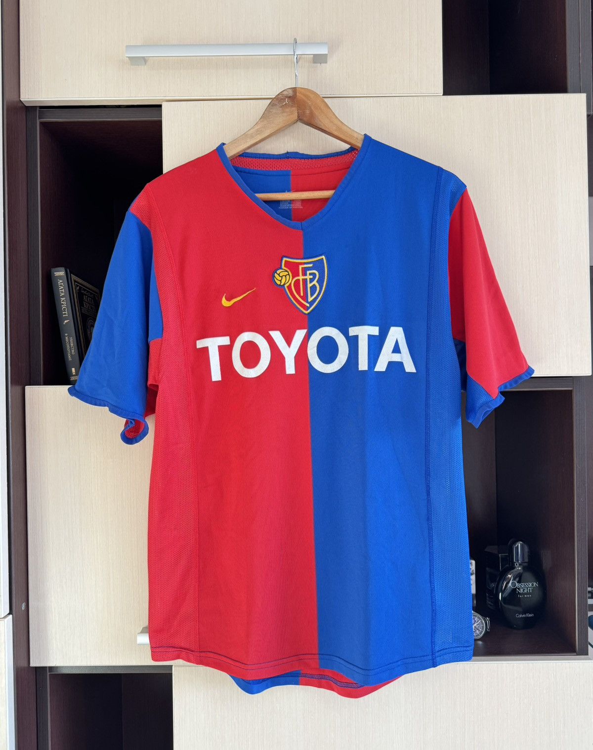 Nike Vintage Basel 2002-2004 Signed Home Soccer Jersey Kit Shirt Size US S / EU 44-46 / 1 - 1 Thumbnail