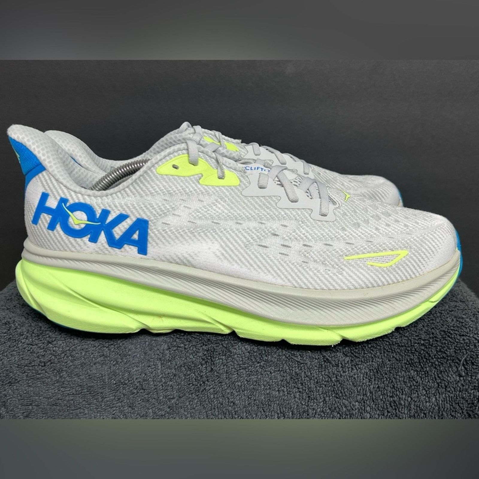 Hoka Hoka One One Clifton 9 Stardust Electric Grey Mens 12.5 D Size US 12.5 / EU 45-46 - 4 Thumbnail