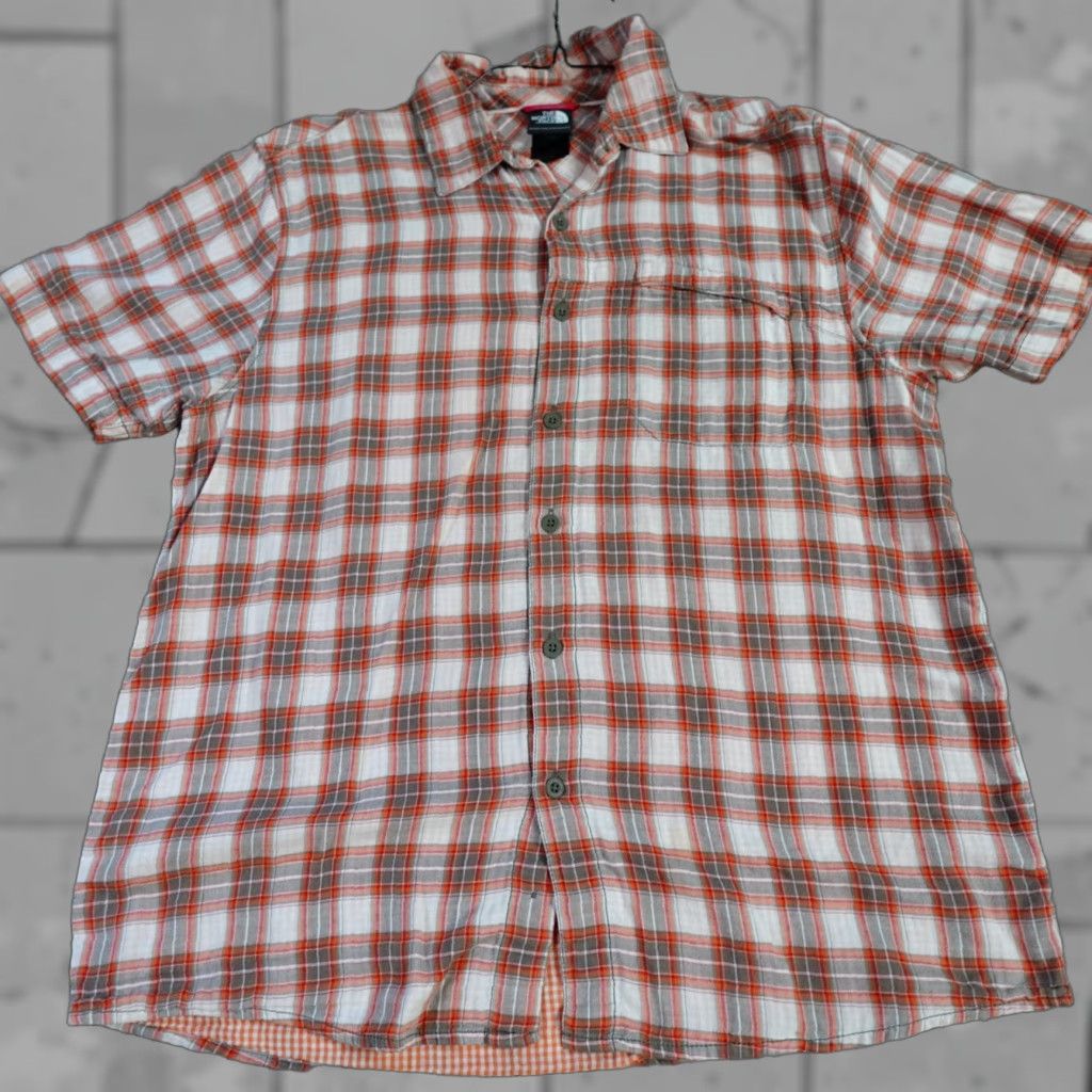 The North Face The North Face Shirt L Beige Plaid Short Sleeve Button-Up Casual Cotton Blend Men Regular Vintage No Size US L / EU 52-54 / 3 - 1 Thumbnail