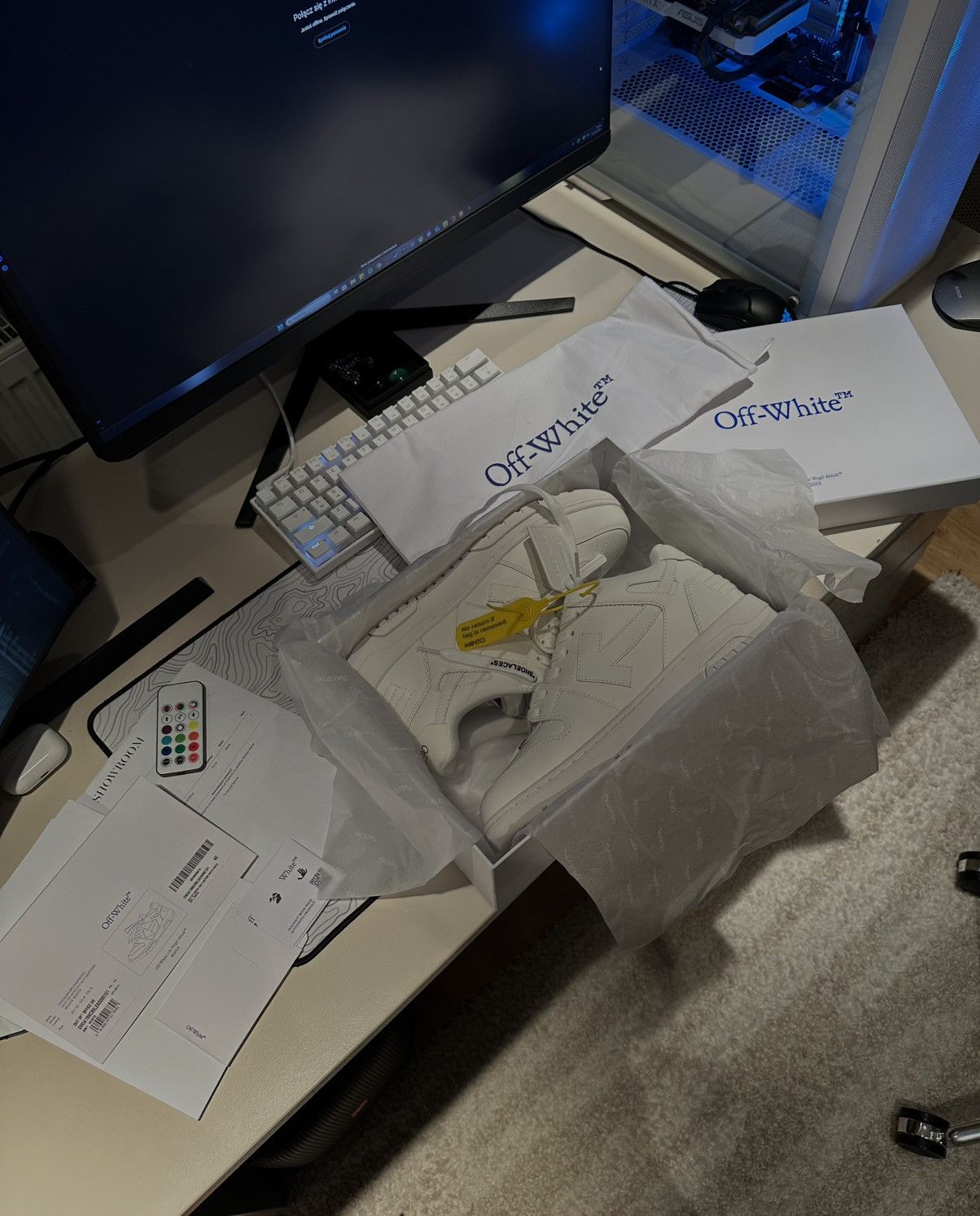 Off-White Off white out of office triple white sole Size US 9.5 / EU 42-43 - 2 Thumbnail