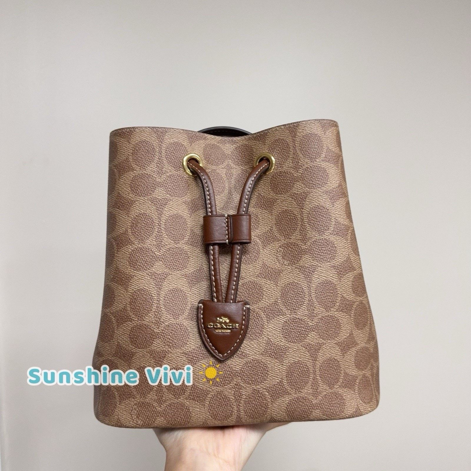 Coach NWT Coach Rowan Bucket Bag Signature Canvas CBH07 Tan Brown Size ONE SIZE - 9 Thumbnail