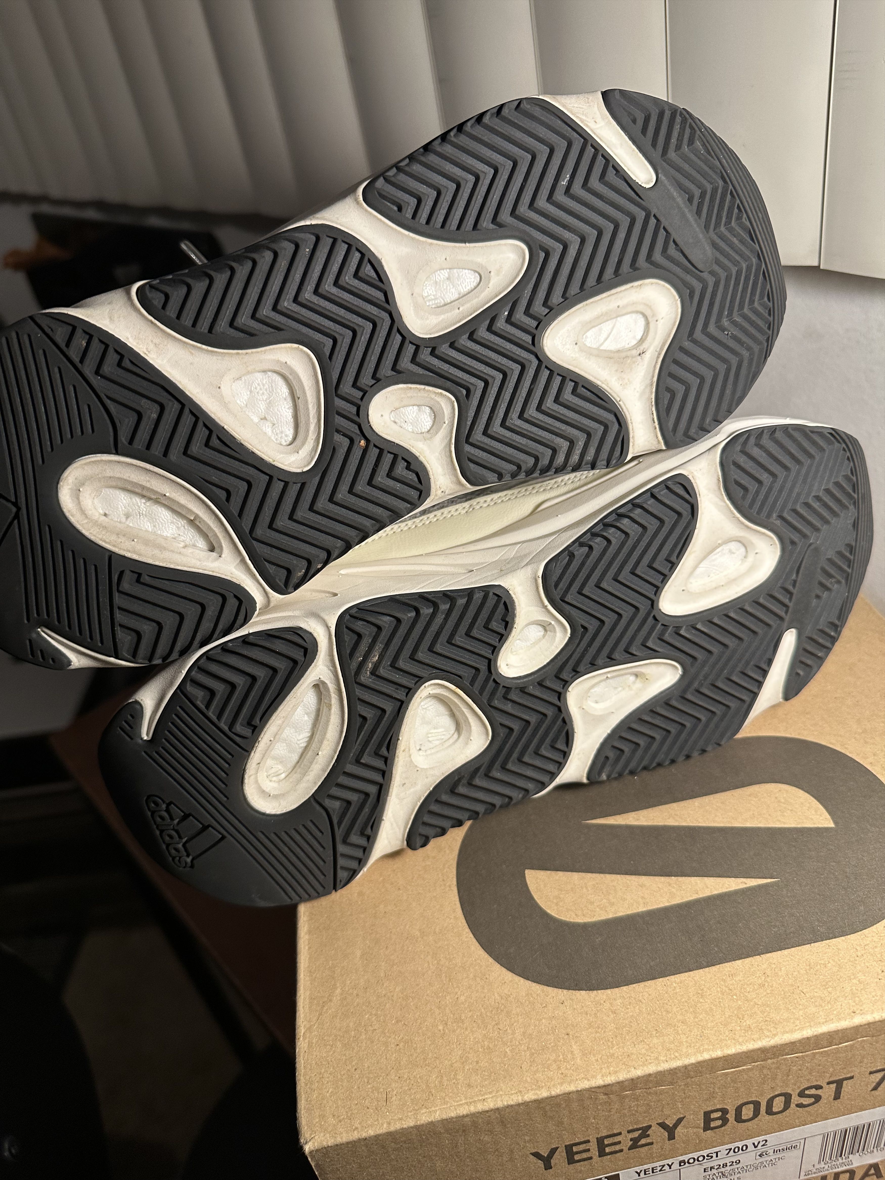Yeezy Adidas Yeezy Boost 700 V2 Low Static Size 7.5 Size US 7.5 / EU 40-41 - 6 Thumbnail