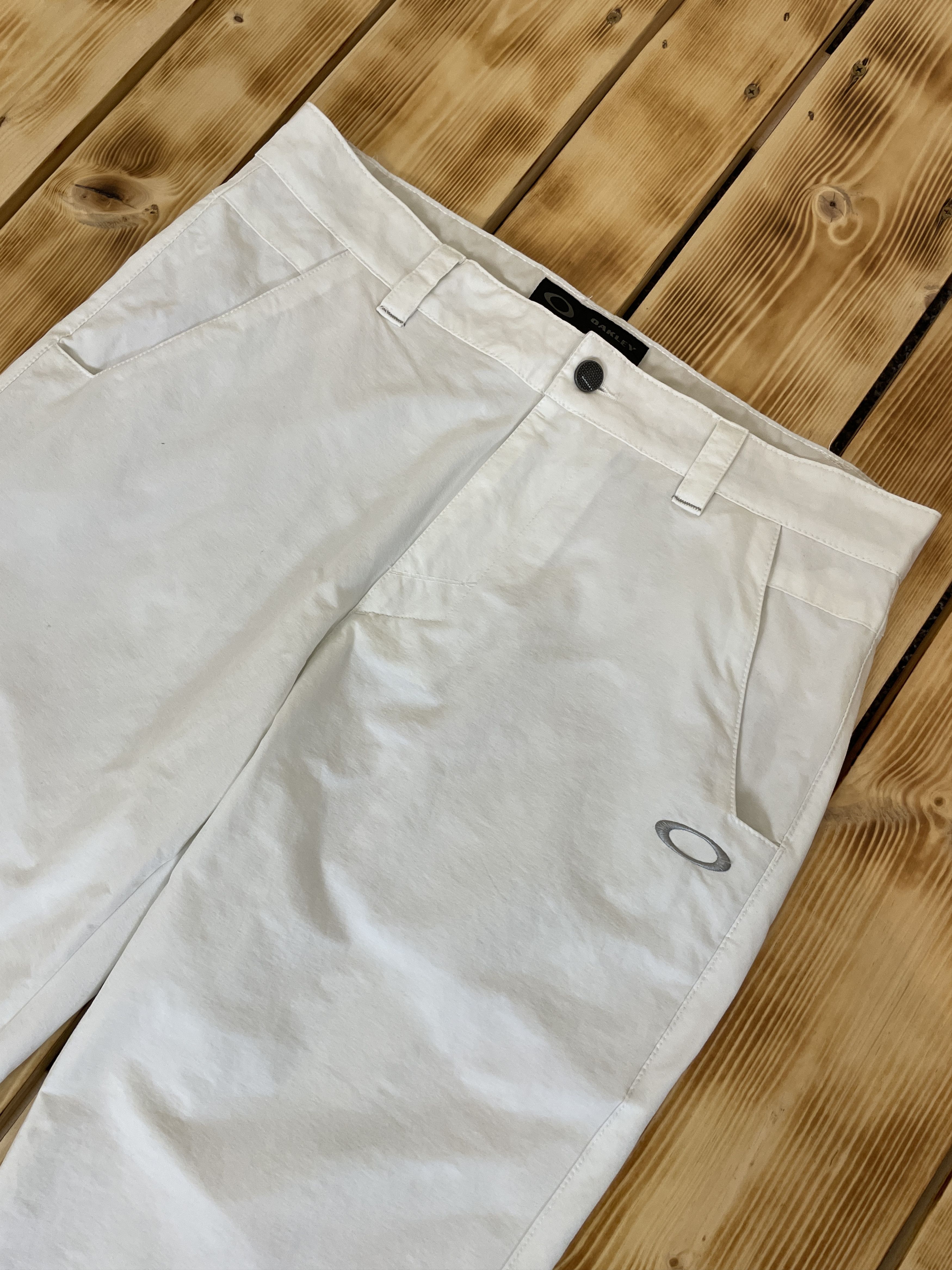 Oakley Oakley White Nylon Pants Y2K Vintage Outdoor Golf Size US 33 - 1 Thumbnail