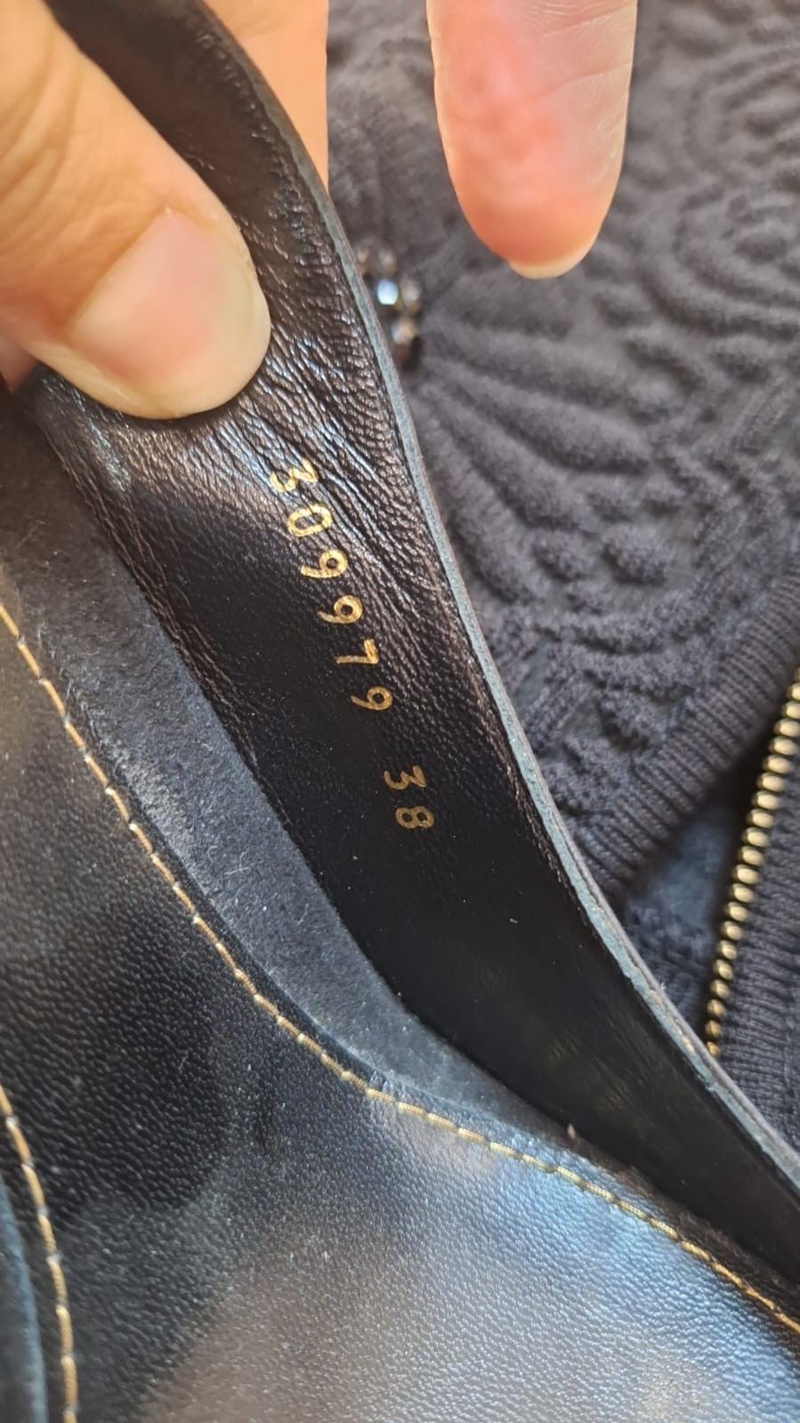 Gucci Gucci Crystal & Suede Leather Platform Heels Black Pumps Size US 8 / IT 38 - 6 Thumbnail