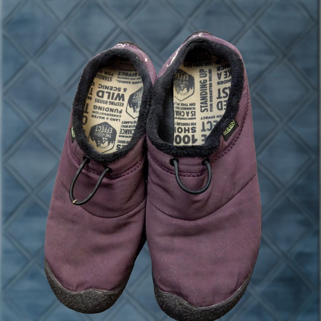 KEEN KEEN Womens Slipper 10.5 Purple Fleece Lined Slip-On Cozy House Shoes Indoor Outdoor Casual Winter Womens Size L / US 10 / IT 46 - 1 Thumbnail