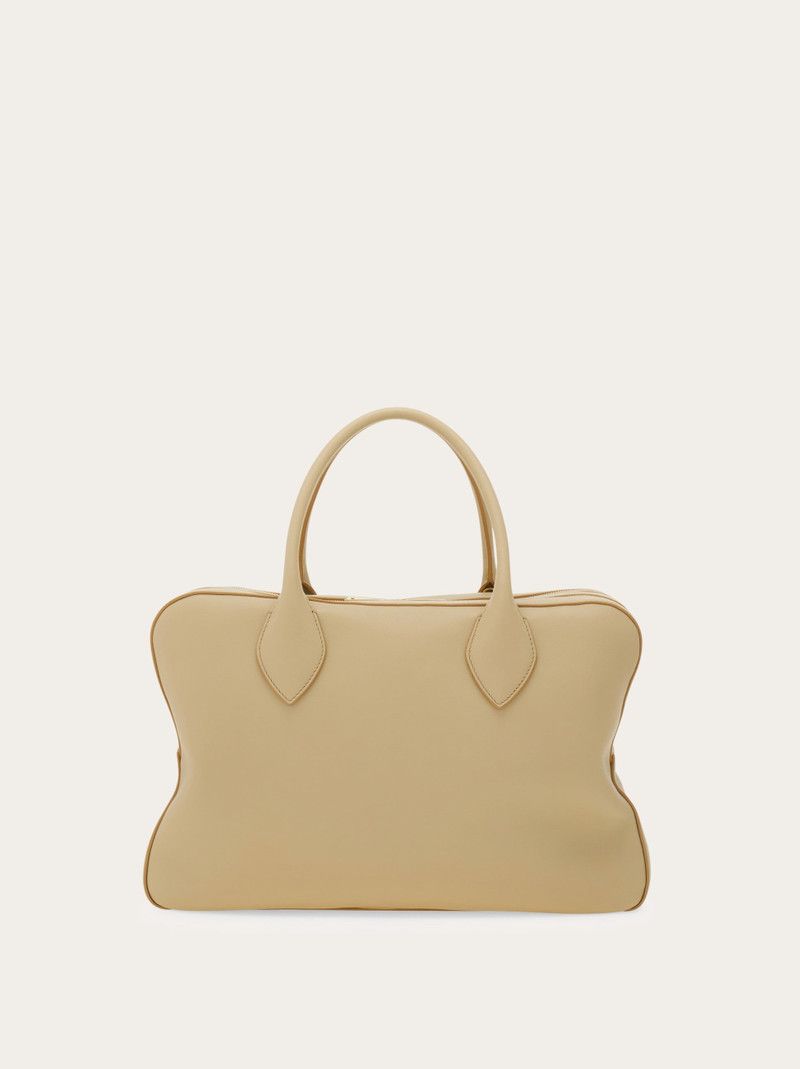 Salvatore Ferragamo o1s1rm0526 Size : OS / Shoulder Bag in Beige Size ONE SIZE - 2 Thumbnail