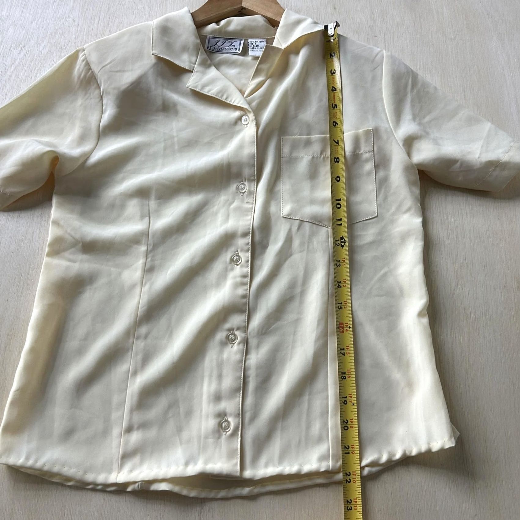 Vintage Vintage JJT Classics Button-Up Shirt Womens Small Yellow Satin Short Sleeve Top Size S / US 4 / IT 40 - 5 Thumbnail