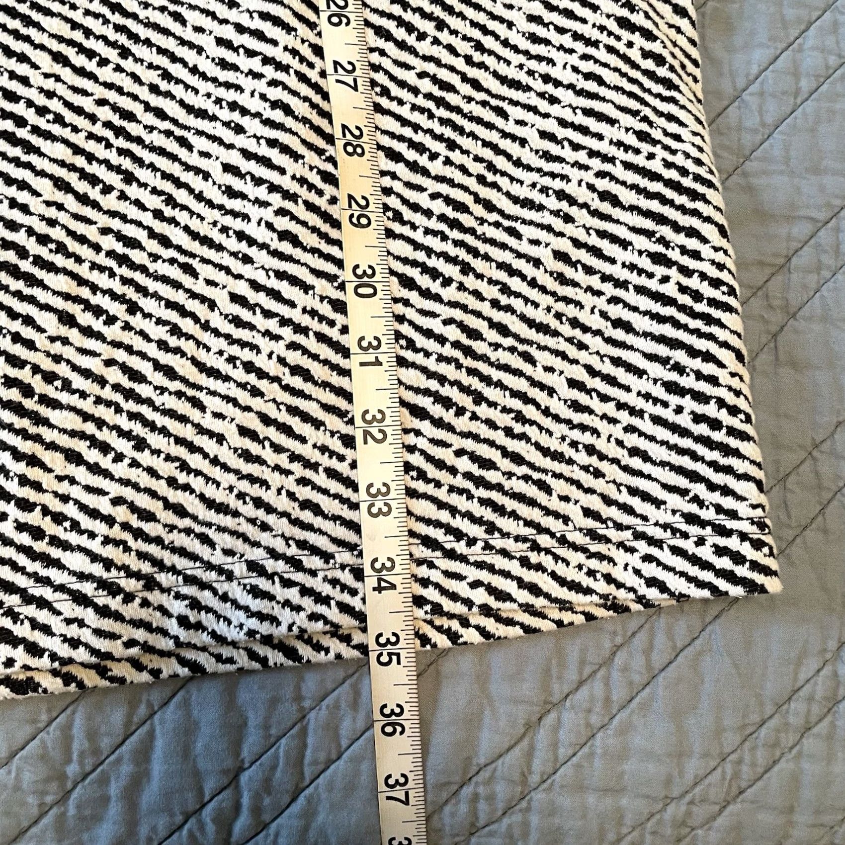 Vintage SHARAGANO Dress Sleeveless Mock Neck Stretch Size 10 Ivory/Black Knee Length Pattern: Animal Print Women's Work Dress Size L / US 10 / IT 46 - 5 Thumbnail