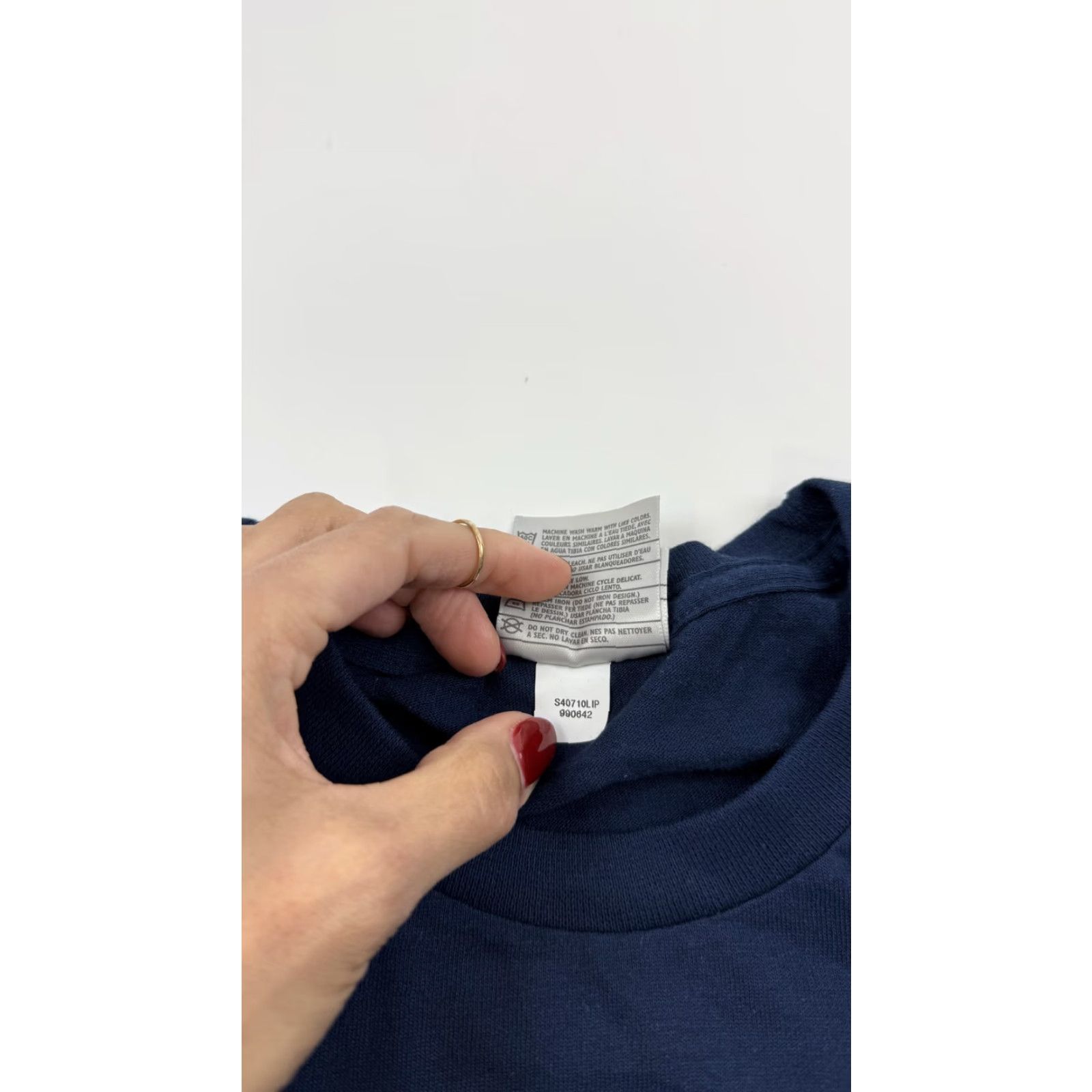 Nike VINTAGE Nike State Games of Oregon Shirt Mens Small Navy Blue Graphic Tee T-Shirt Mens Small Navy Blue State Games of Oregon 04 90s Sports Event Mens Size US S / EU 44-46 / 1 - 6 Thumbnail