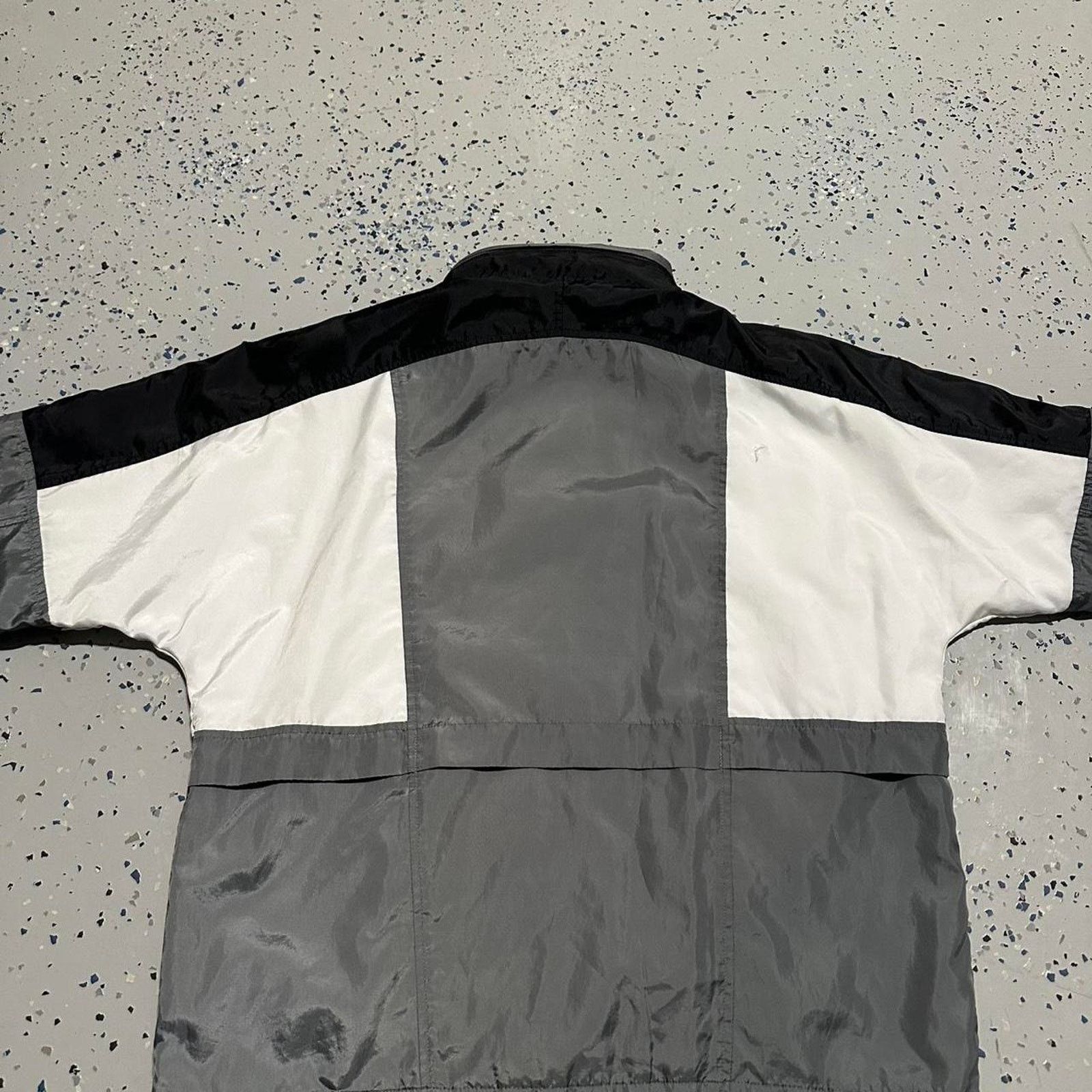 Nike Vintage 90s Like Nike Windbreaker Zip Up Jacket Size US M / EU 48-50 / 2 - 6 Thumbnail