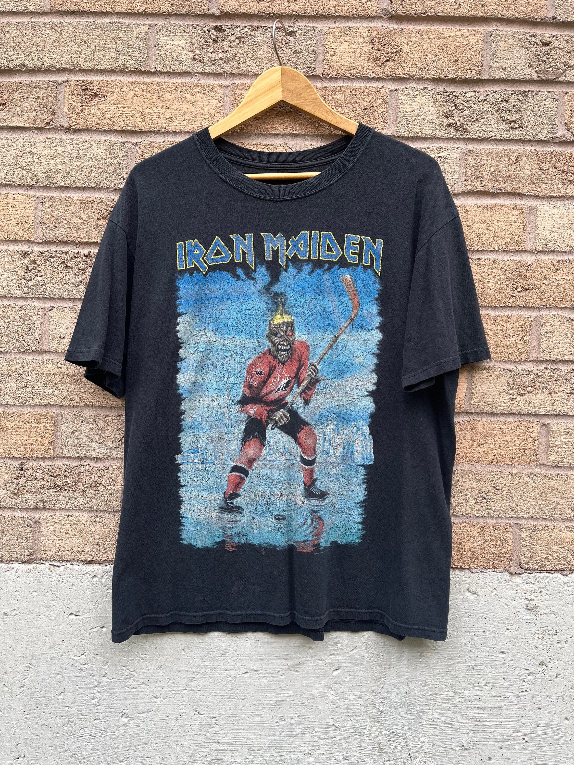 Vintage Vintage Iron Maiden Team Canada Tour T-shirt Size US L / EU 52-54 / 3 - 1 Thumbnail