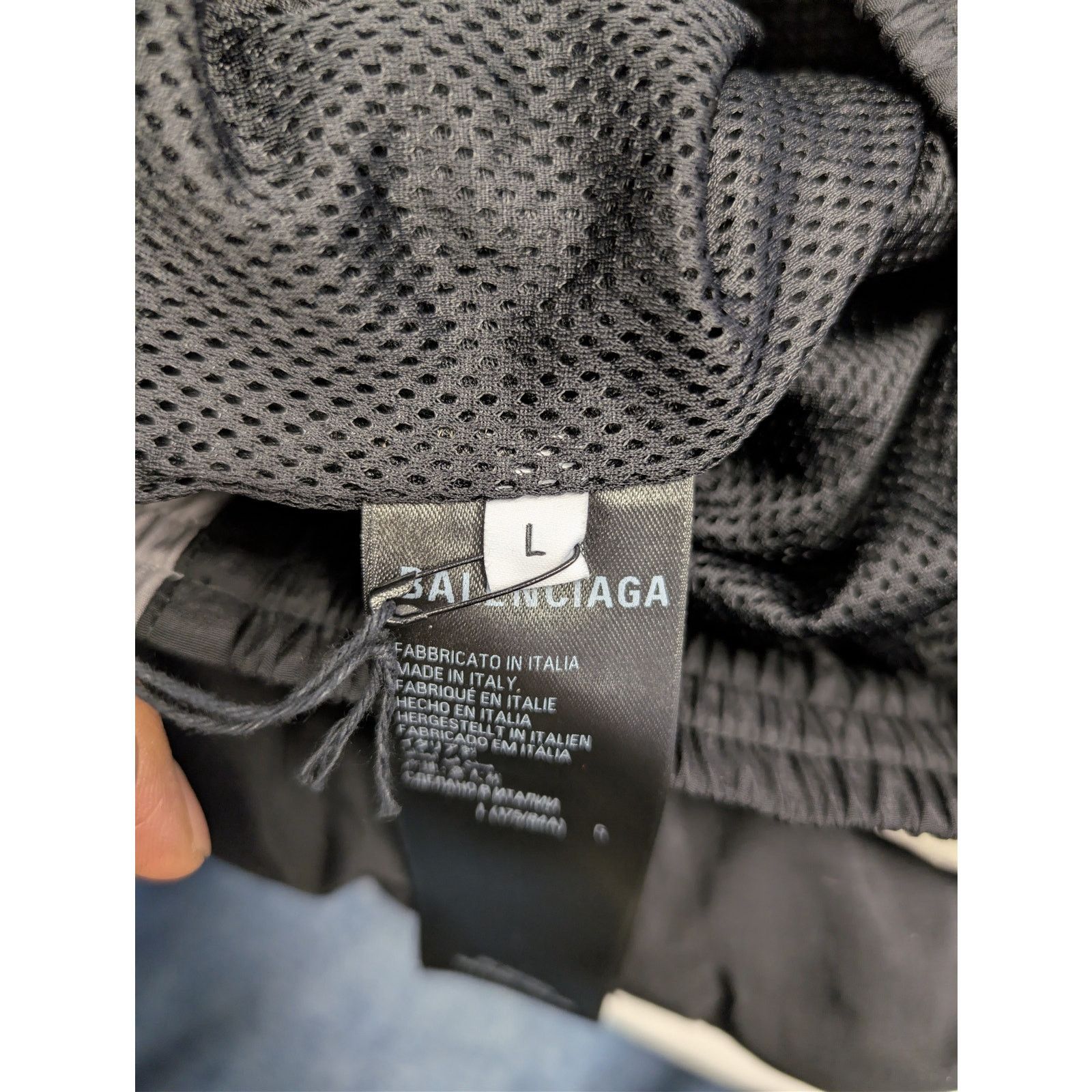 Balenciaga o1rshd1 Q:2 / Regular Tracksuit Pants in Black Size US 34 / EU 50 - 15 Thumbnail