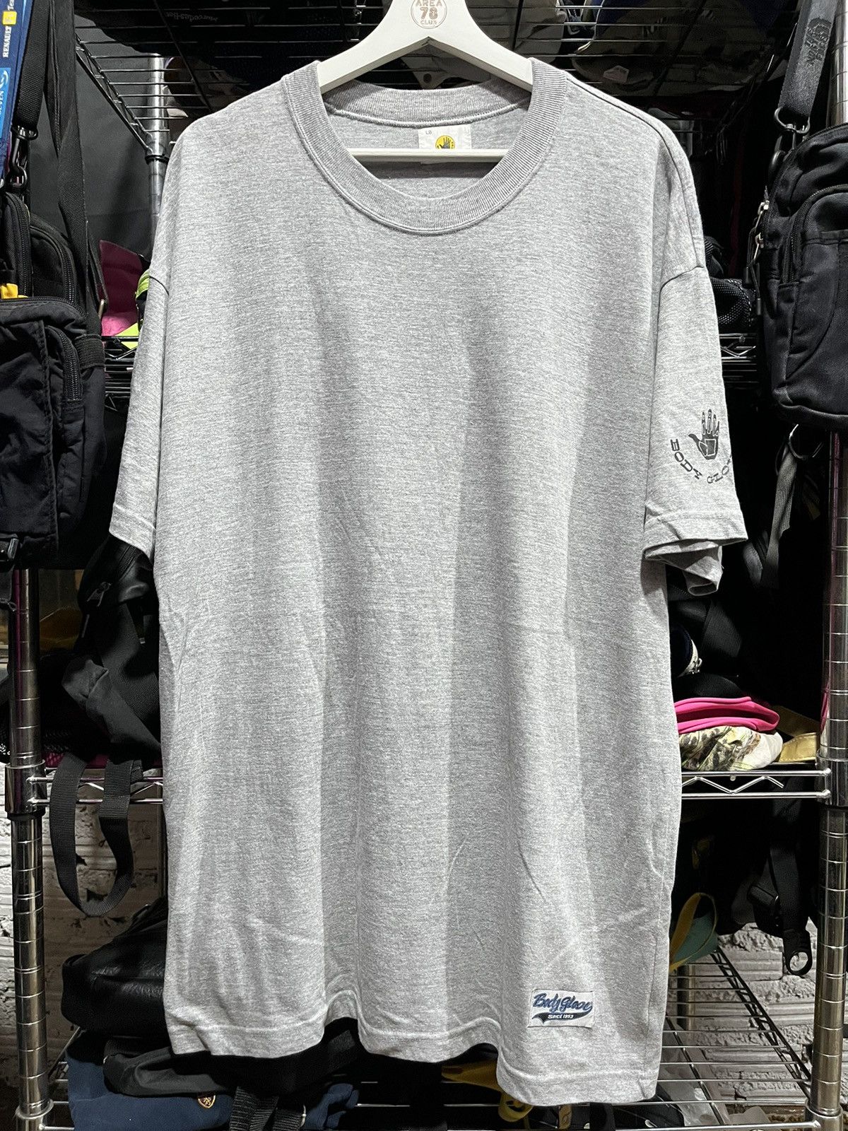Body Glove × Vintage Body Glove Surfboard Branded Tee Logo 00s Size US L / EU 52-54 / 3 - 1 Thumbnail