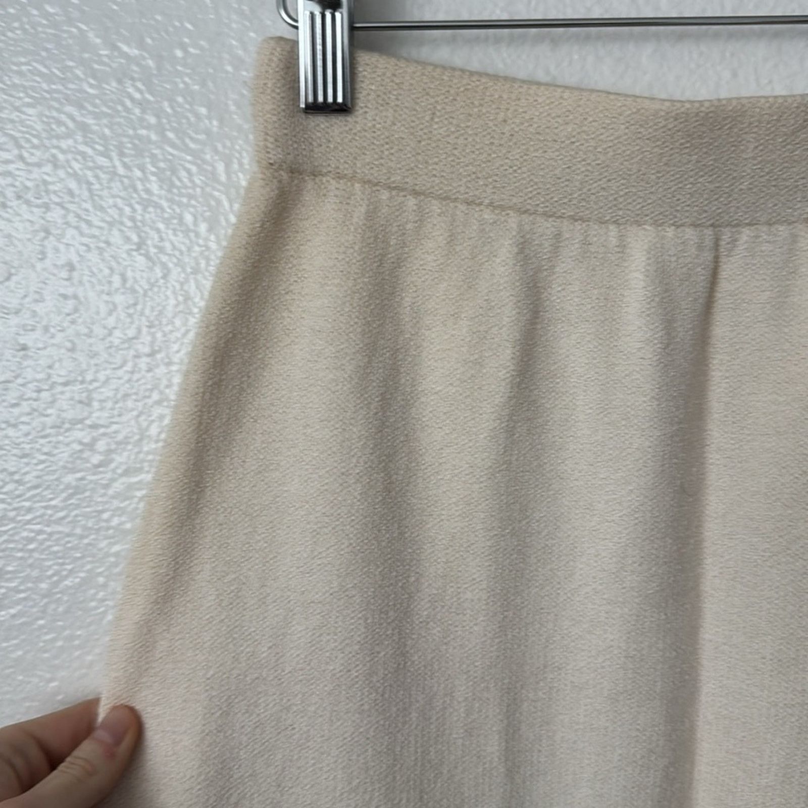 St. Johns Bay St. John 4 Cream Knit Midi Skirt Size 27" / US 4 / IT 40 - 3 Thumbnail