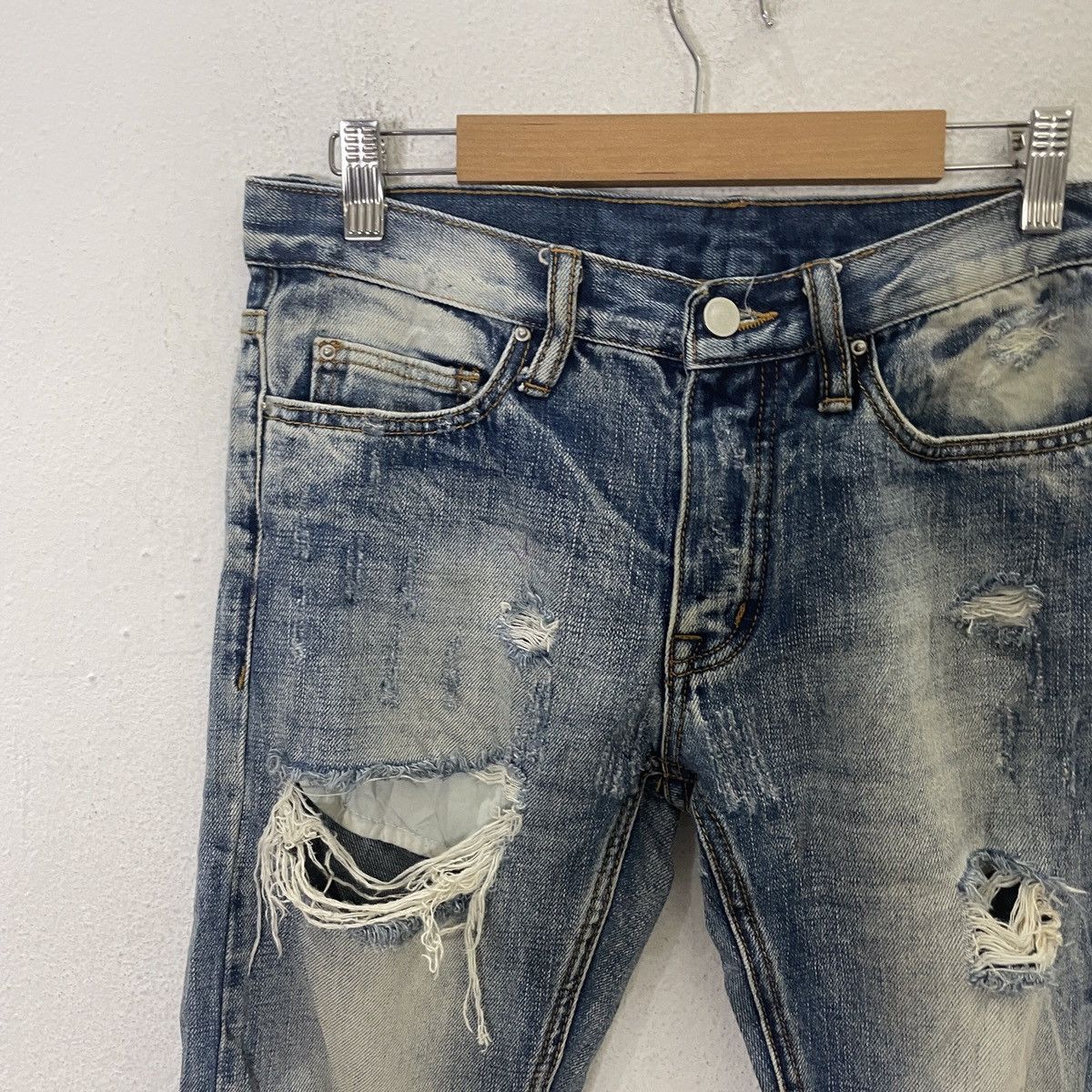 Japanese Brand Vintage Mnmi Distressed Denim Jeans Size 30" / US 8 / IT 44 - 3 Thumbnail