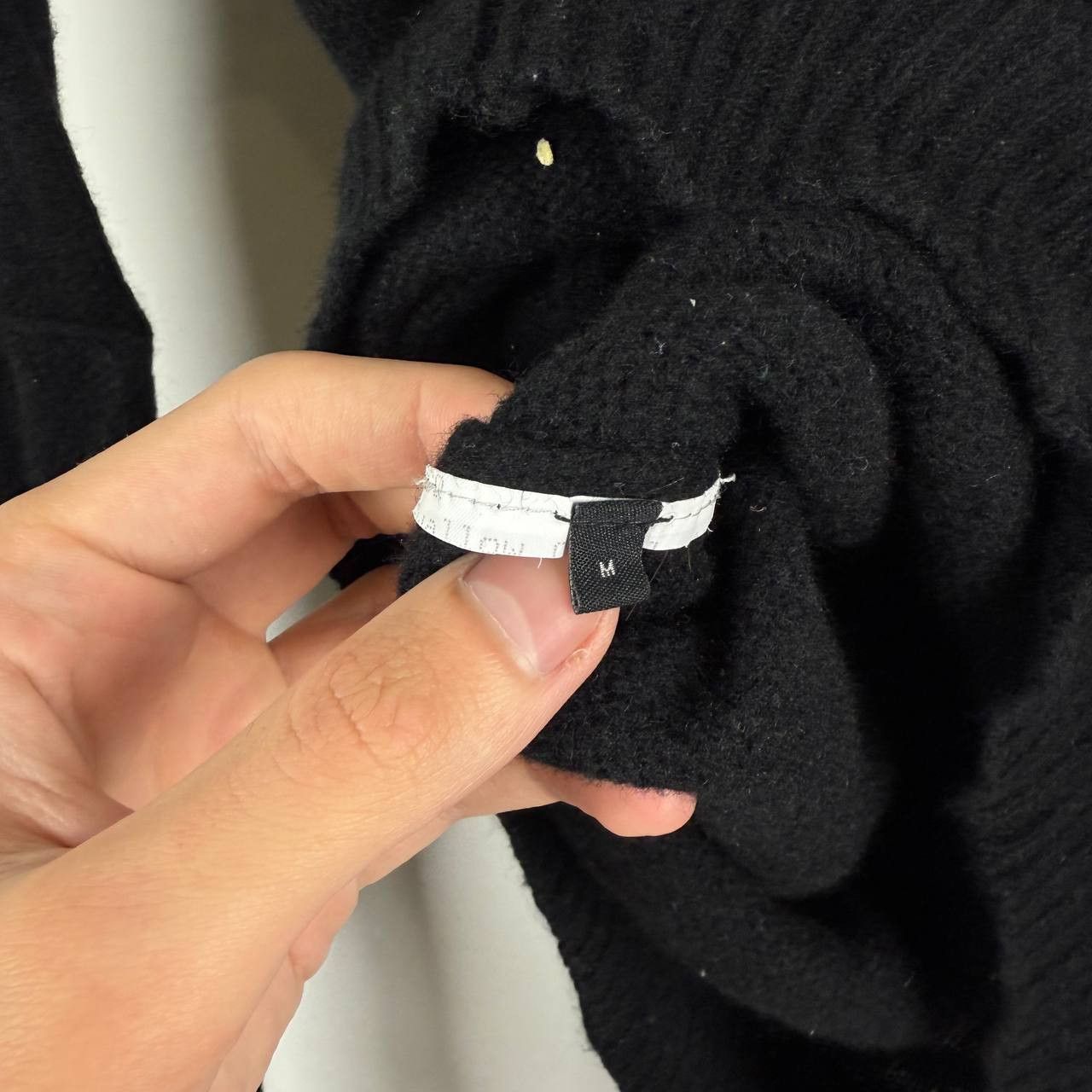 Alexander McQueen Alexander McQueen cropped Knit sweater Size US M / EU 48-50 / 2 - 3 Thumbnail