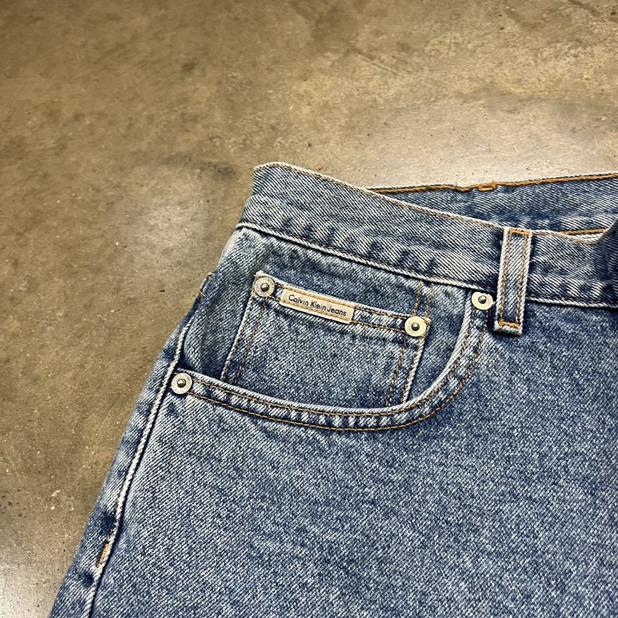 Calvin Klein × Vintage Vintage Y2K Calvin Klein Baggy Denim Shorts Jorts Jeans Size US 36 / EU 52 - 7 Thumbnail