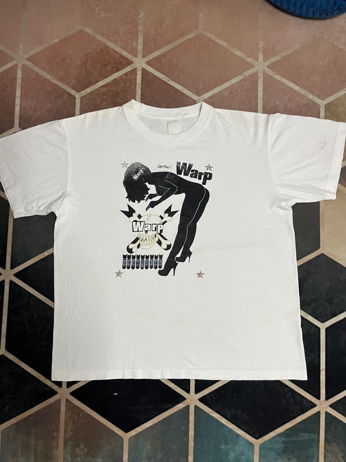 Bounty Hunter 💥Authentic Vintage Y2K Warp Sexy Girl Bounty Hunter Tee Size US L / EU 52-54 / 3 - 2 Thumbnail