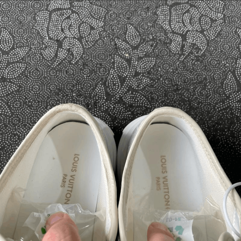 Louis Vuitton Louis Vuitton low-top shoes Size US 7 / IT 37 - 10 Thumbnail