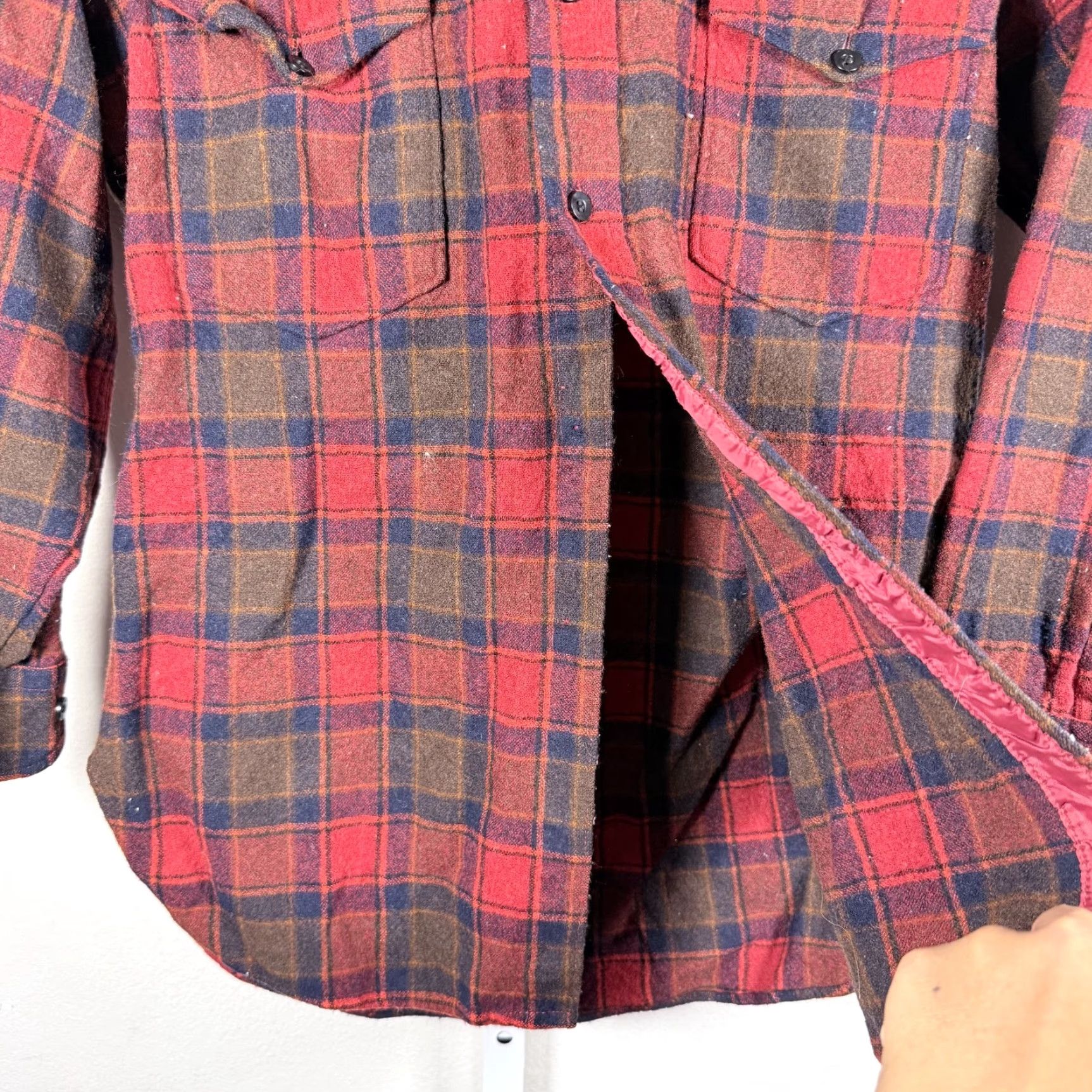 Pendleton VINTAGE Pendleton Shirt Red Blue Plaid Pure Virgin Wool USA Made Men's Size 16 Size US L / EU 52-54 / 3 - 5 Thumbnail