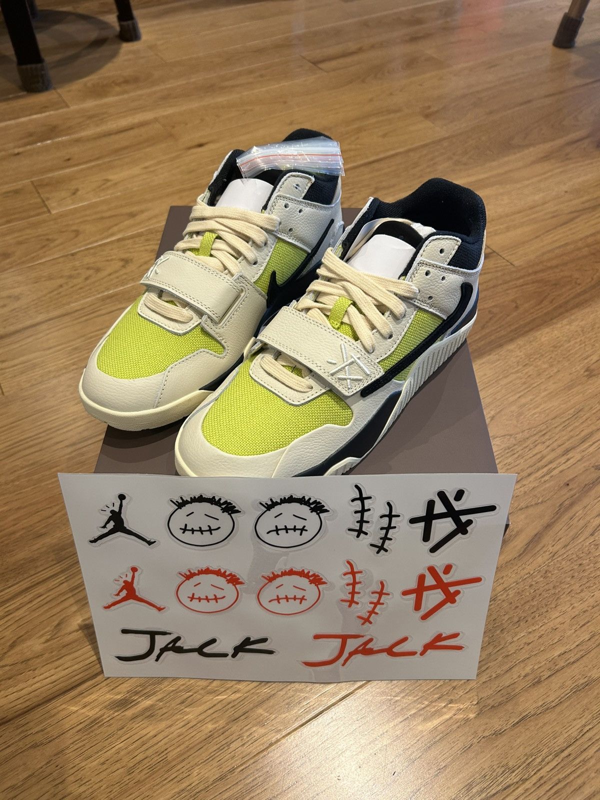 Nike × Travis Scott Jumpman Jack Bright Cactus Size US 9.5 / EU 42-43 - 4 Thumbnail