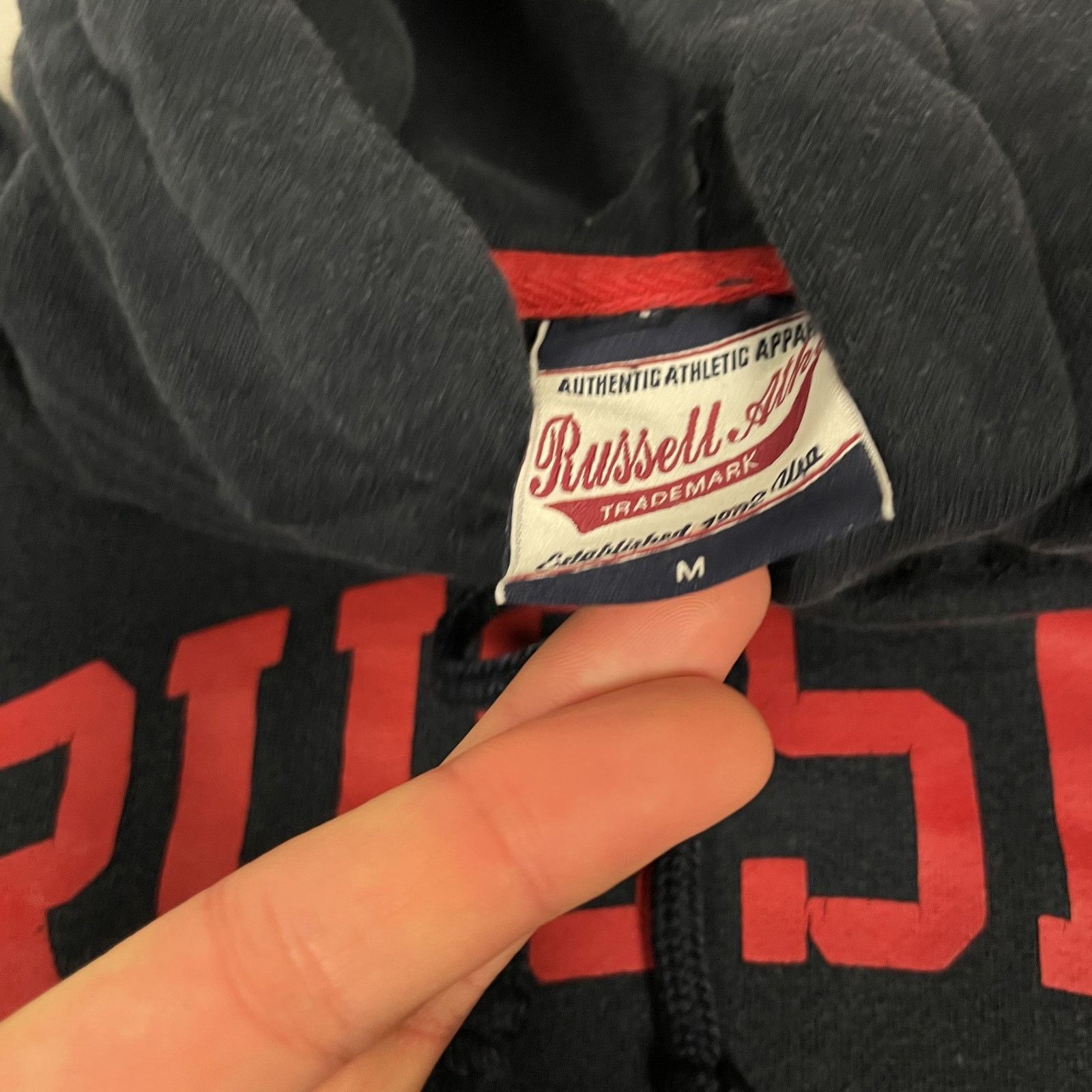 Russell Athletic × Vintage Russell Athletic Men's Black Pockets Pullover Hoodie Medium Size US M / EU 48-50 / 2 - 7 Thumbnail