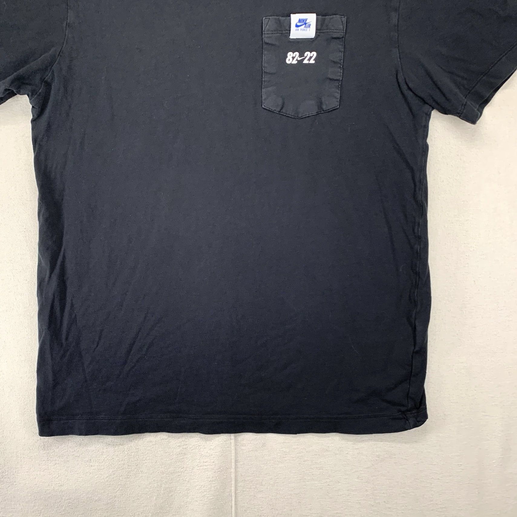 Nike VINTAGE Nike T-Shirt Men Medium Black 90s Retro Air Force One AF1 Logo Graphic Size US M / EU 48-50 / 2 - 7 Thumbnail