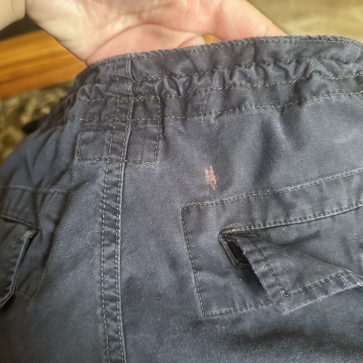 Abercrombie & Fitch VTG Y2K Abercrombie & Fitch Utility Cargo Shorts Thrashed Size US 34 / EU 50 - 3 Thumbnail