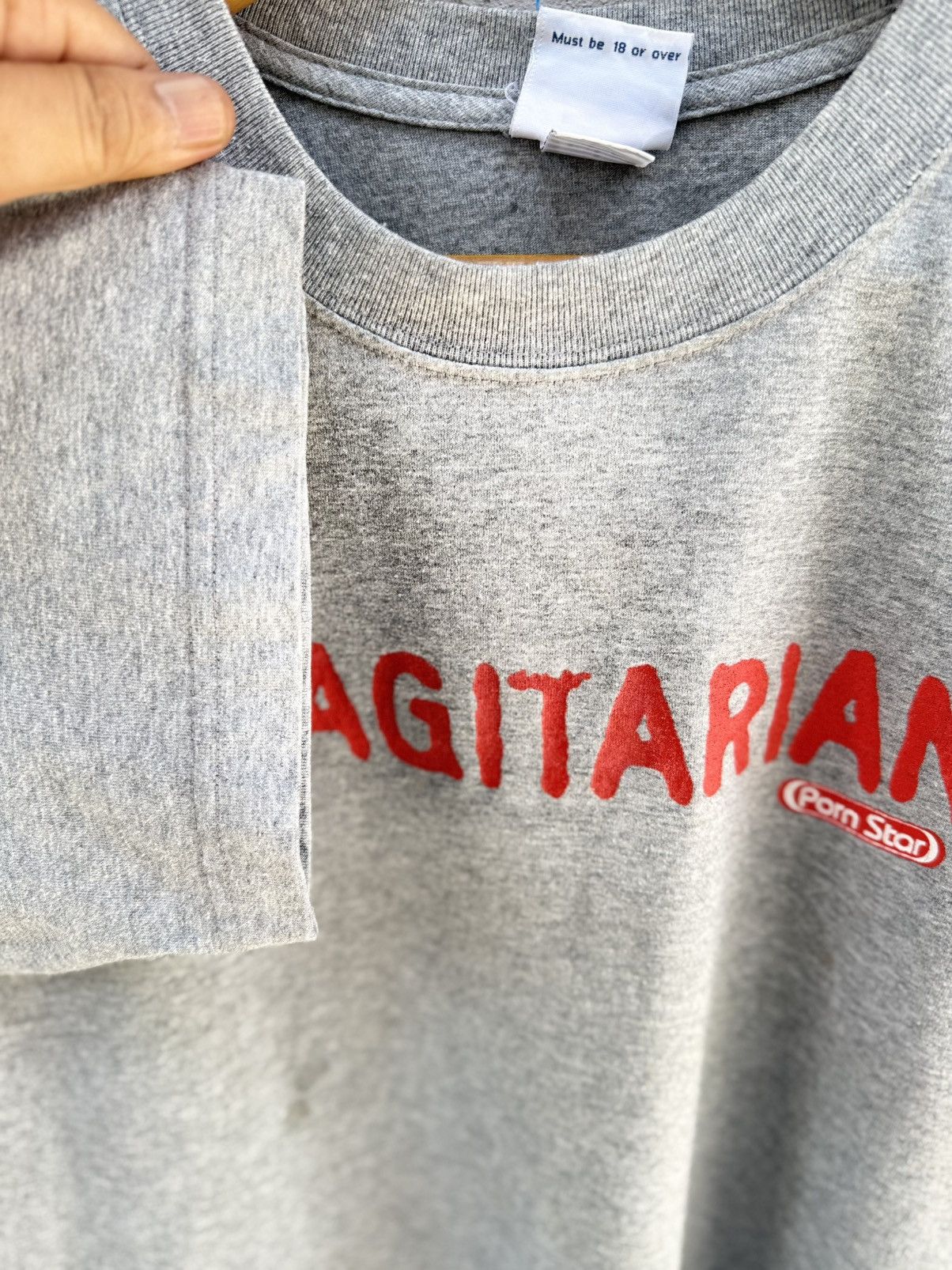 Hook-Ups Vintage 90s Porn Star Vagitarian Skateboard Faded Tee Size US M / EU 48-50 / 2 - 8 Thumbnail