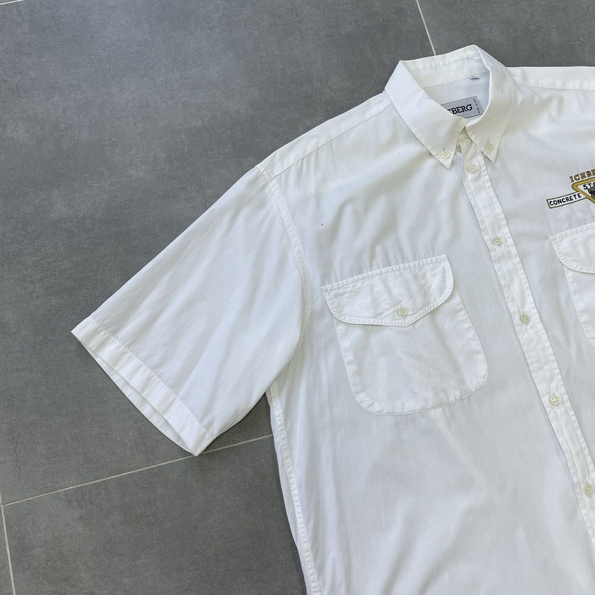 Iceberg × Vintage Vintage Iceberg Dysney Buton Shirt Size L Size US L / EU 52-54 / 3 - 4 Thumbnail