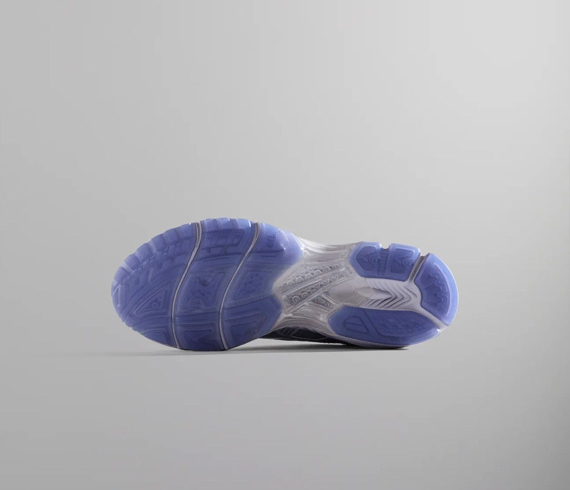 Asics × Kith × Marvel Comics Kith Marvel Villians Silver Surfer 5M Size US 5 / EU 37 - 4 Thumbnail