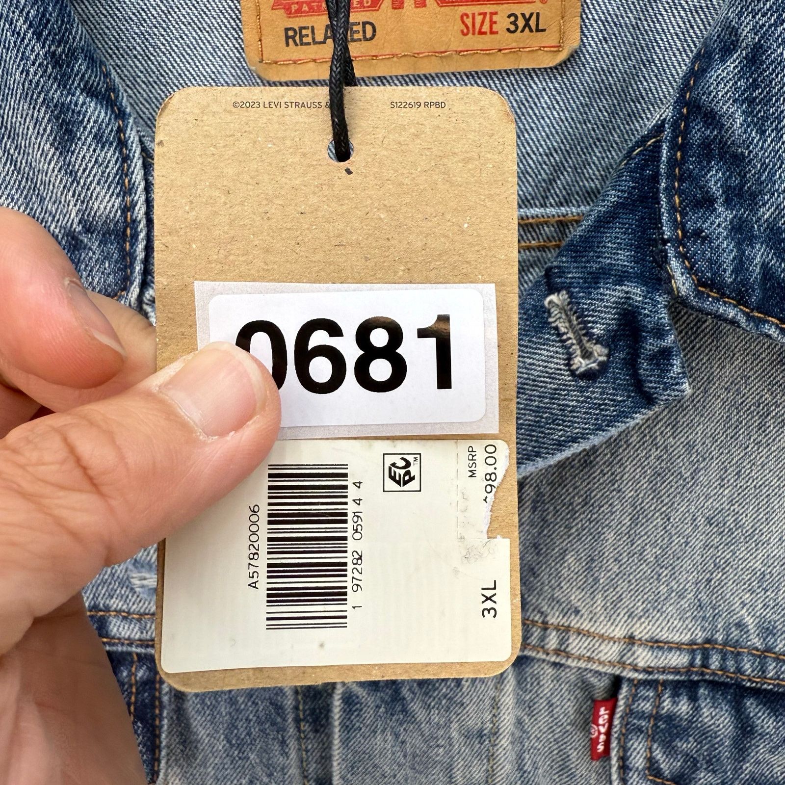 Levi's LEVI'S MEN'S 3XL TRUCKER DENIM JACKET WASH BLUE A57820006 Size US XXL / EU 58 / 5 - 5 Thumbnail