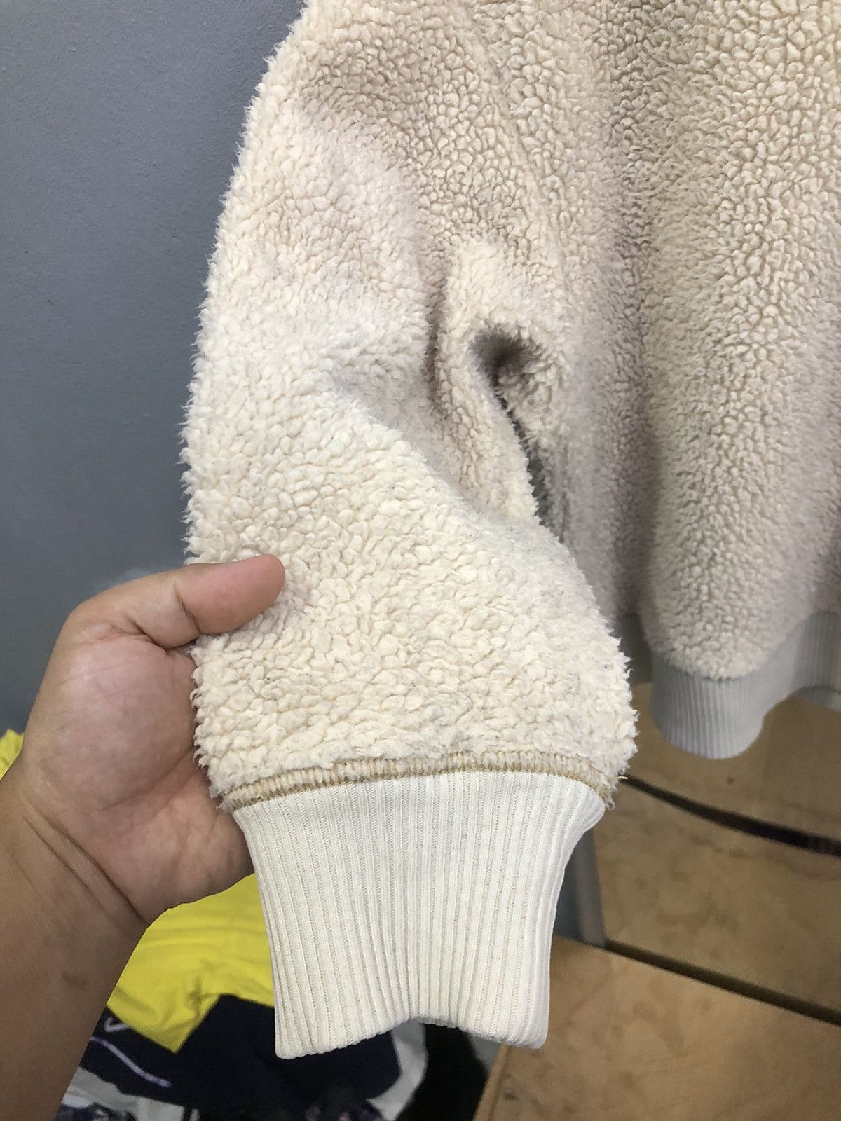 JW Anderson × Japanese Brand × Uniqlo Uniqlo JW Anderson fluffy fleece sweathirt Size M / US 6-8 / IT 42-44 - 7 Thumbnail