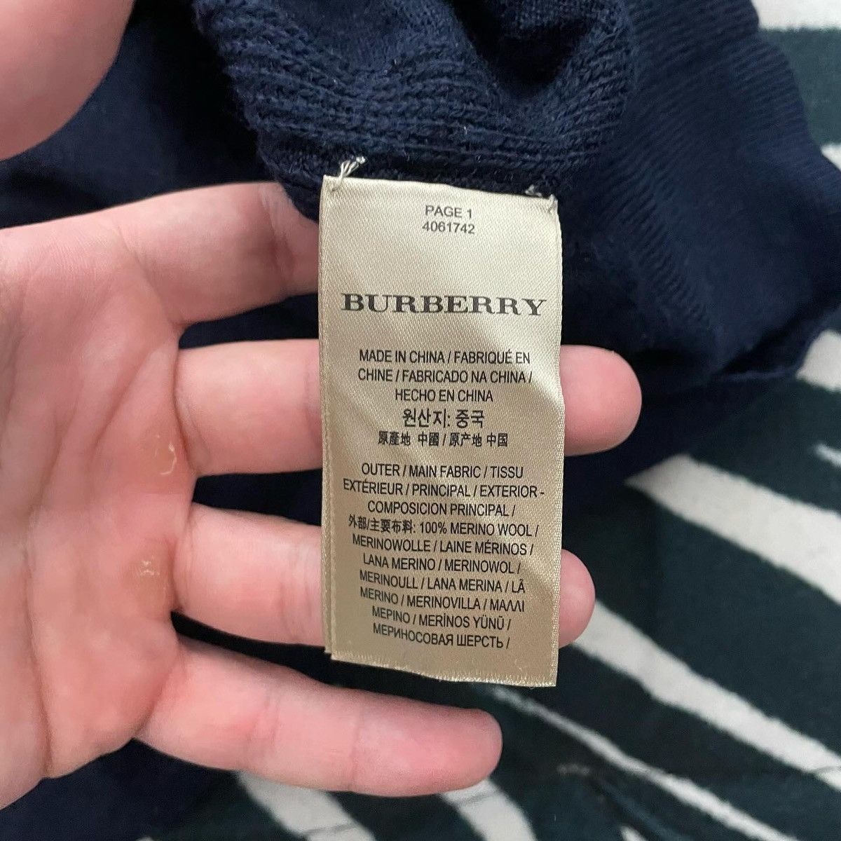 Burberry Burberry Brit Cotton Sweater Jumper Size M Big Print Navy Size US M / EU 48-50 / 2 - 4 Thumbnail