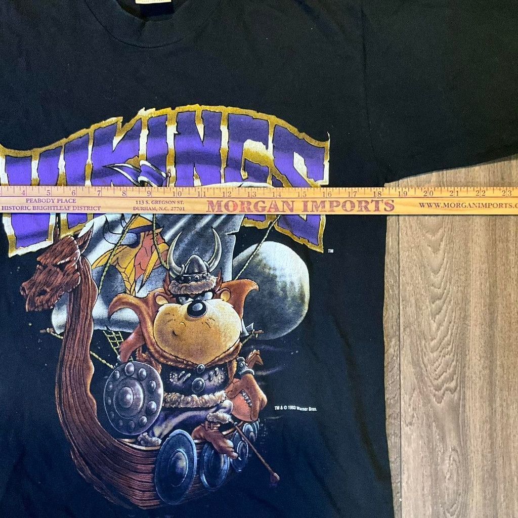 The Unbranded Brand Tazmanian Devil Vikings 1993 t shirt size L Size US XL / EU 56 / 4 - 4 Thumbnail