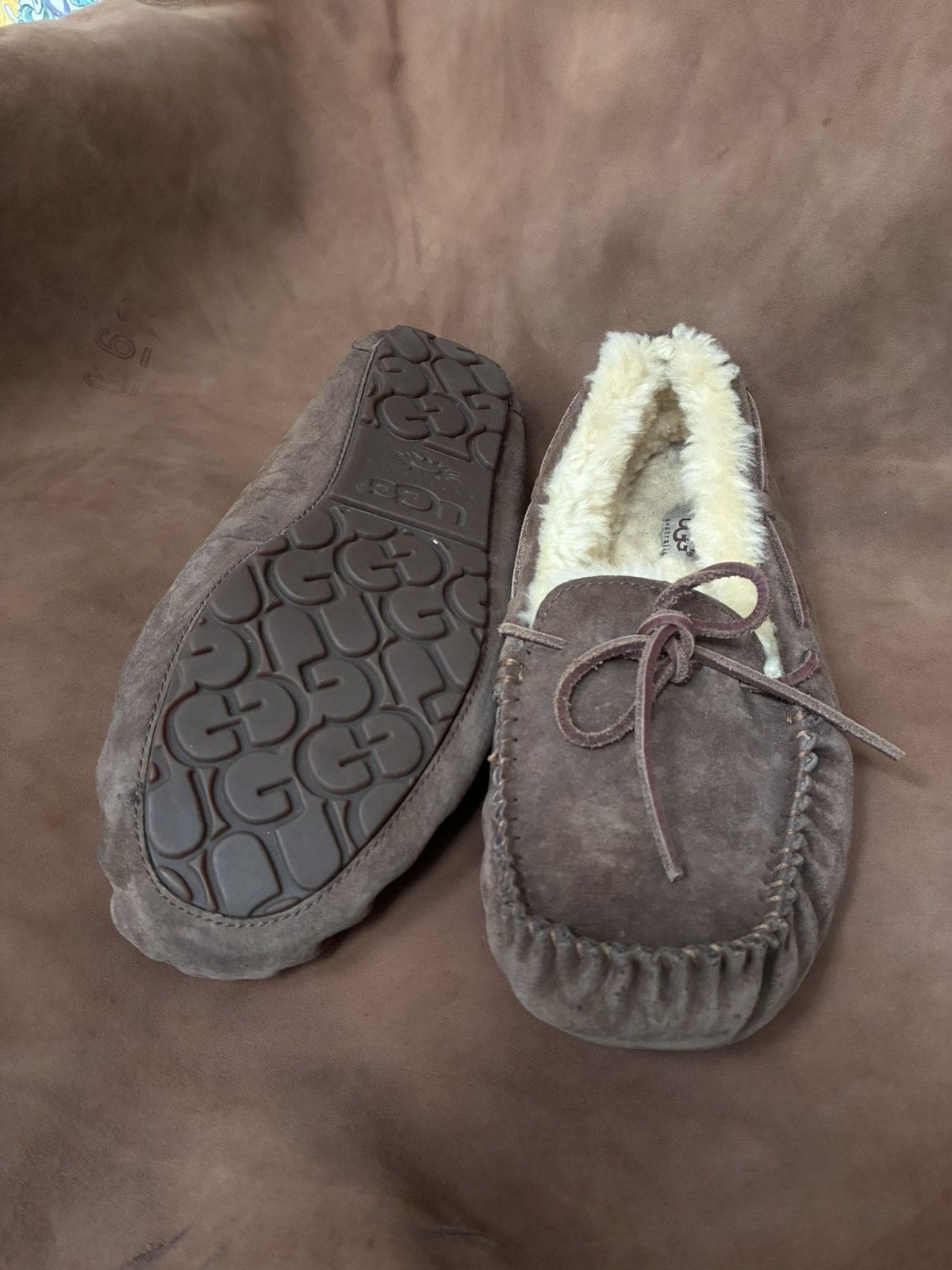 Ugg UGG AUSTRALIA SHEARLING WOOL LINED SLIP ON MOCASSINS Size US 9 / EU 42 - 3 Thumbnail