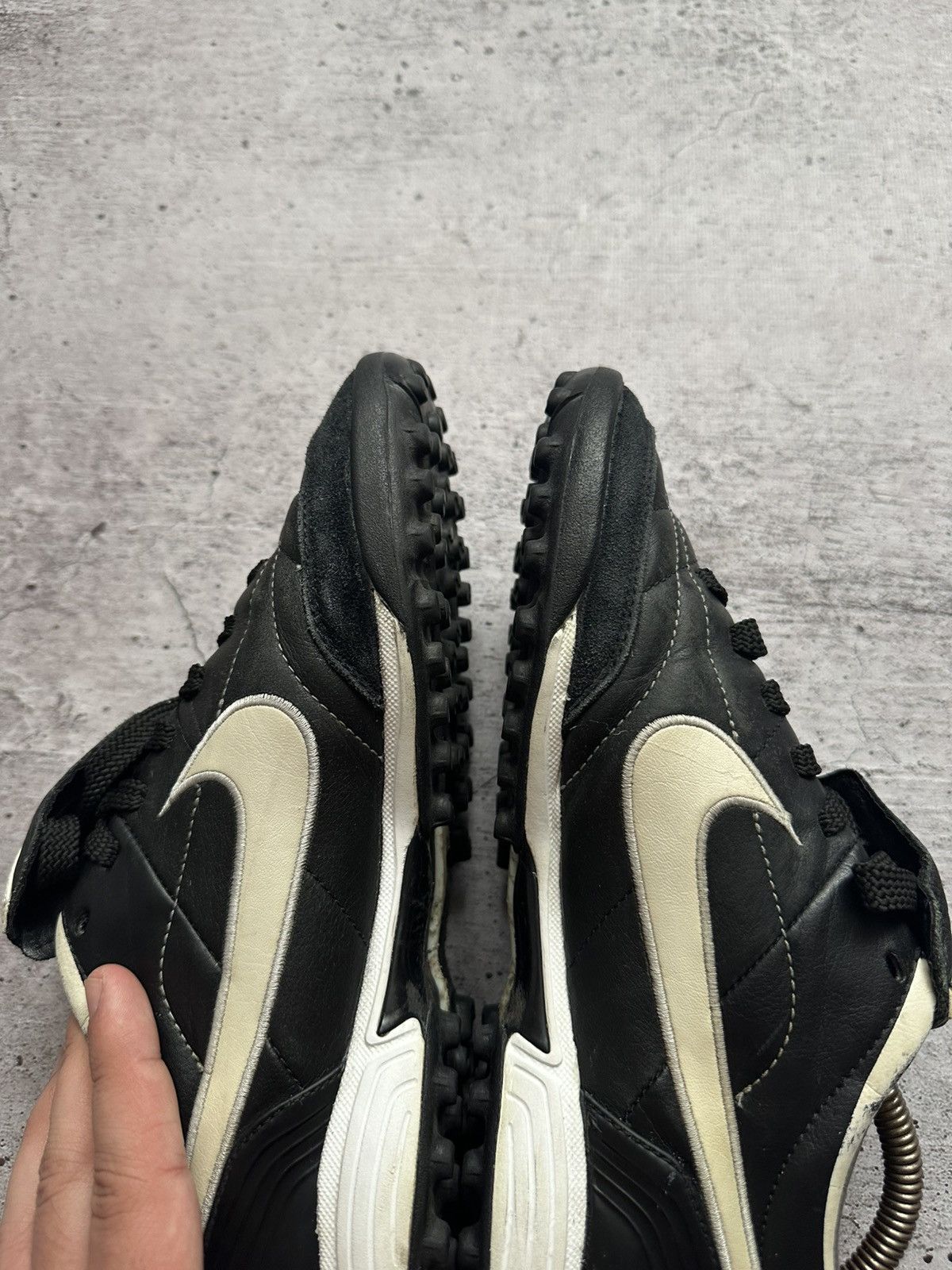 Nike 00s Nike Tiempo Vintage Leather Soccer Shoes Size US 9 / EU 42 - 11 Thumbnail