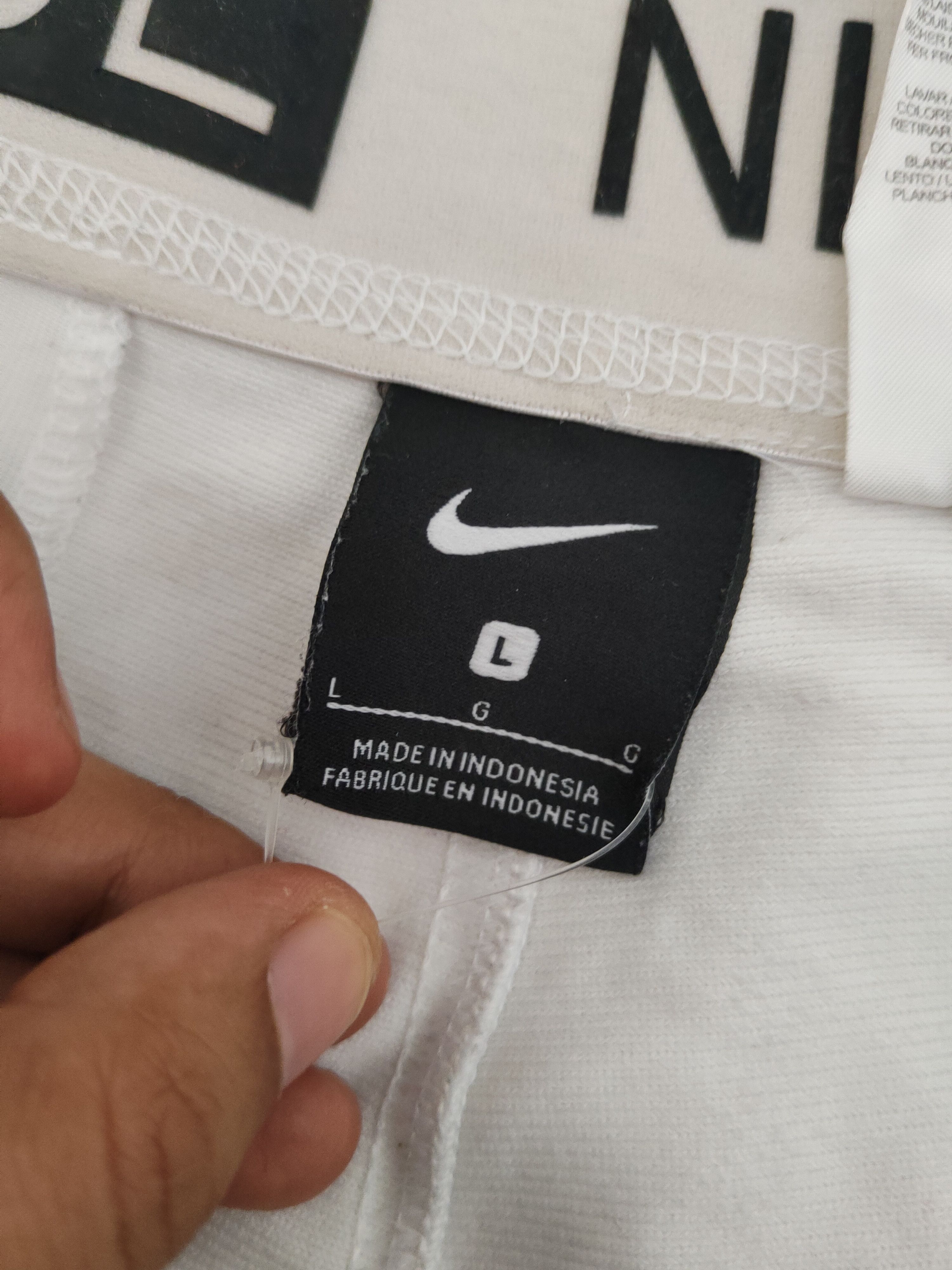 Nike Nike White Sportswear Sweatpants #W2263 Size US 32 / EU 48 - 15 Thumbnail