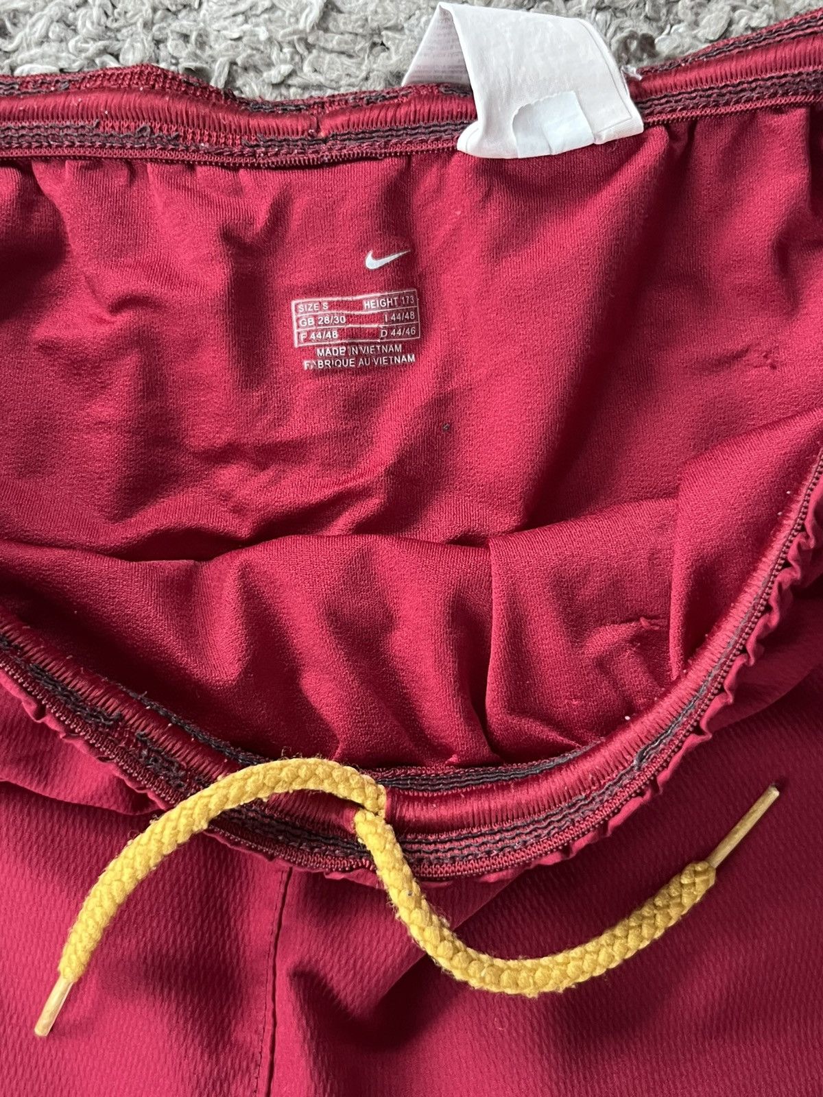 Nike Vintage Shorts Nike Soccer Football PORTUGAL NATIONAL Size US 30 / EU 46 - 5 Thumbnail