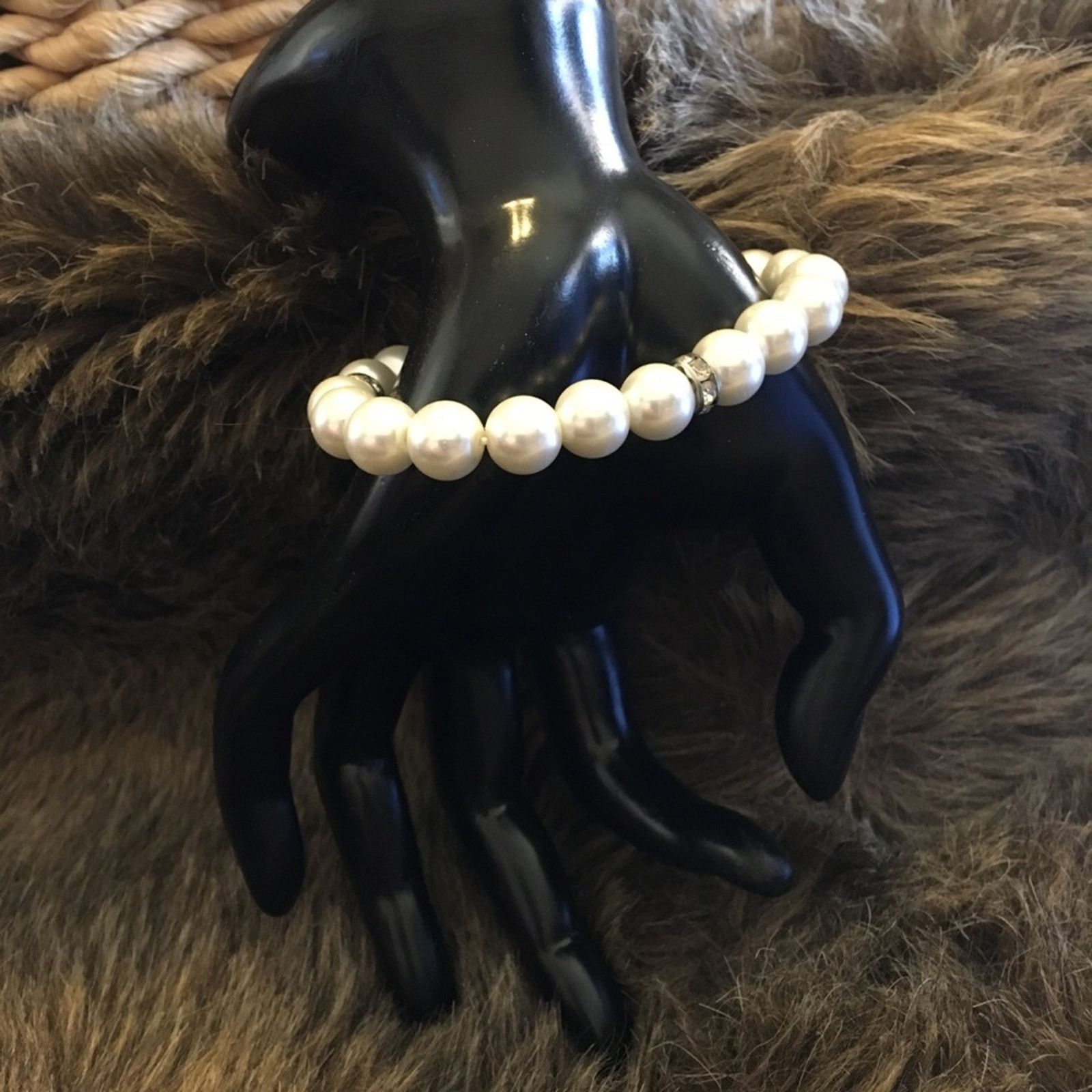 Vintage Vintage 80s faux pearl rhinestone accent bracelet Size ONE SIZE - 4 Thumbnail