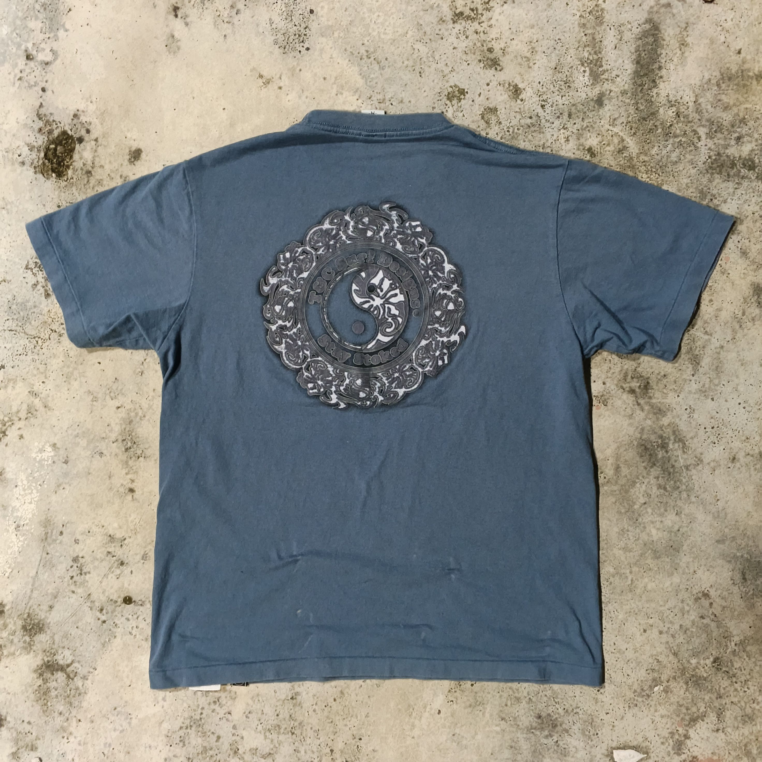 Vintage Vintage Hawaii Surf T&C Ying Yang Size US M / EU 48-50 / 2 - 1 Thumbnail