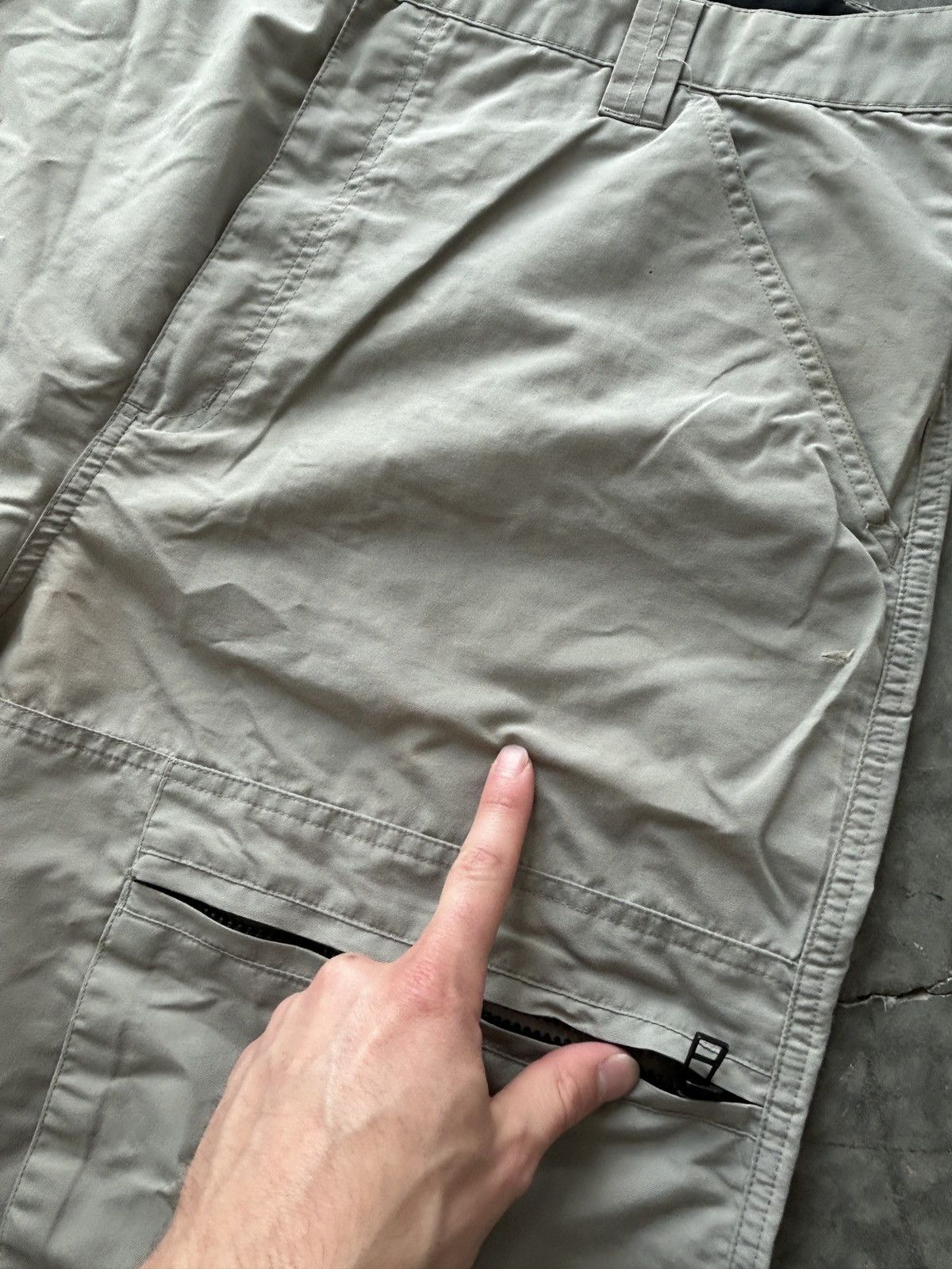 Vintage Vintage Y2K On The Brink Nylon Cargo Shorts OTB Size US 33 - 7 Thumbnail