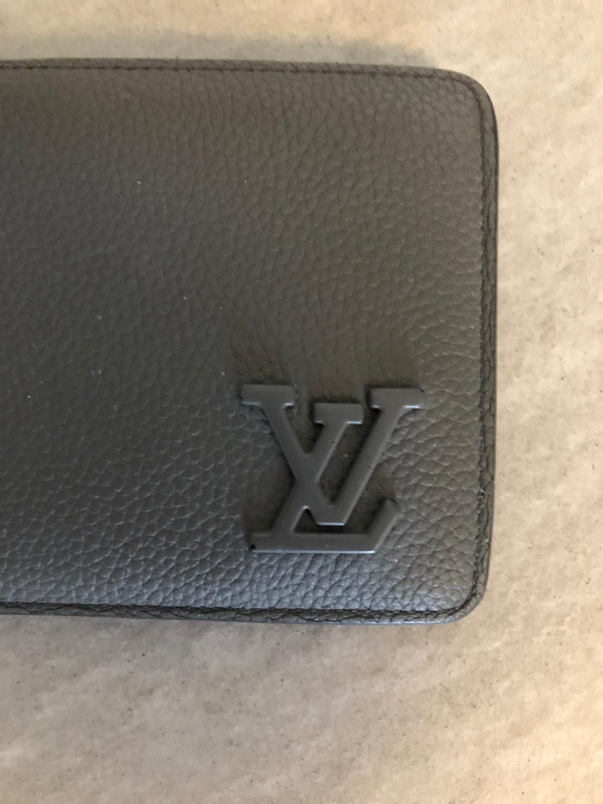 Louis Vuitton Louis Vuitton Multiple Wallet Grey Calf Leather Monogram Size ONE SIZE - 2 Thumbnail