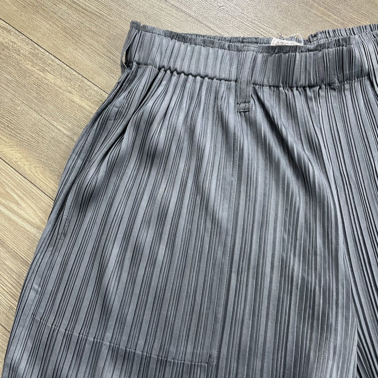 Pleats Please Issey Miyake Vintage Pleats Please Issey Miyake Wide Leg Pants Dark Gray Size US 28 / EU 44 - 11 Thumbnail