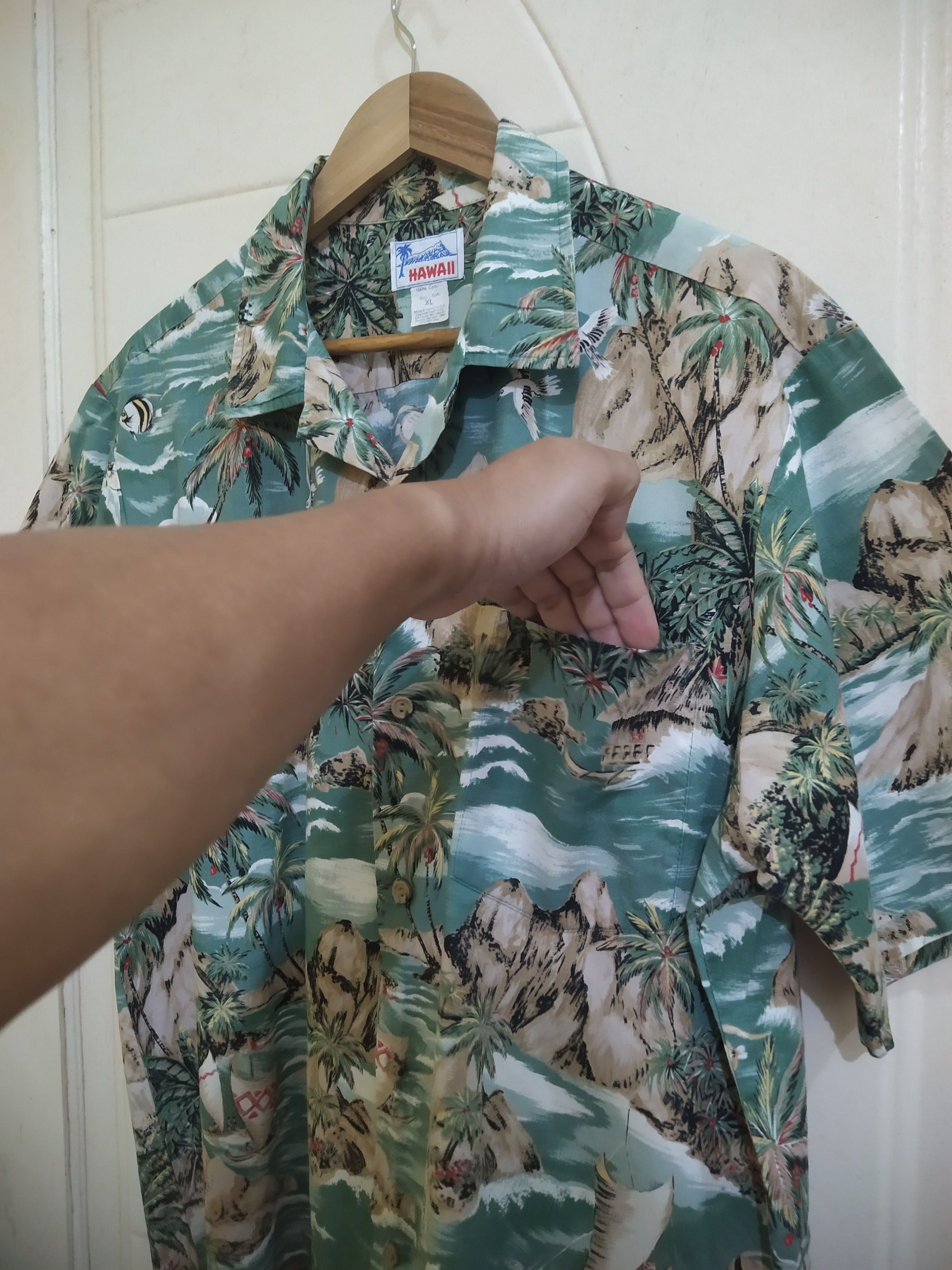 Vintage Vintage Made In Hawaii All-Over Print Aloha Shirt Size US XL / EU 56 / 4 - 4 Thumbnail